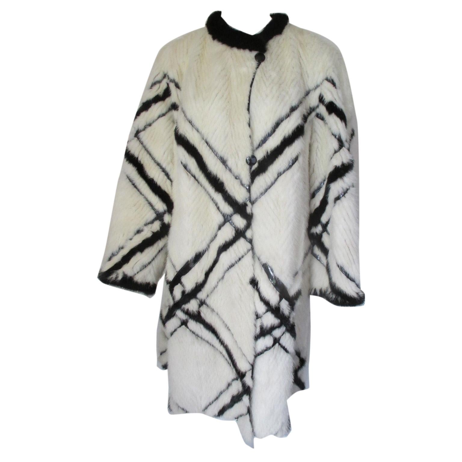 Exceptional Black and White Flared Mink Fur Coat For Sale at 1stDibs ...