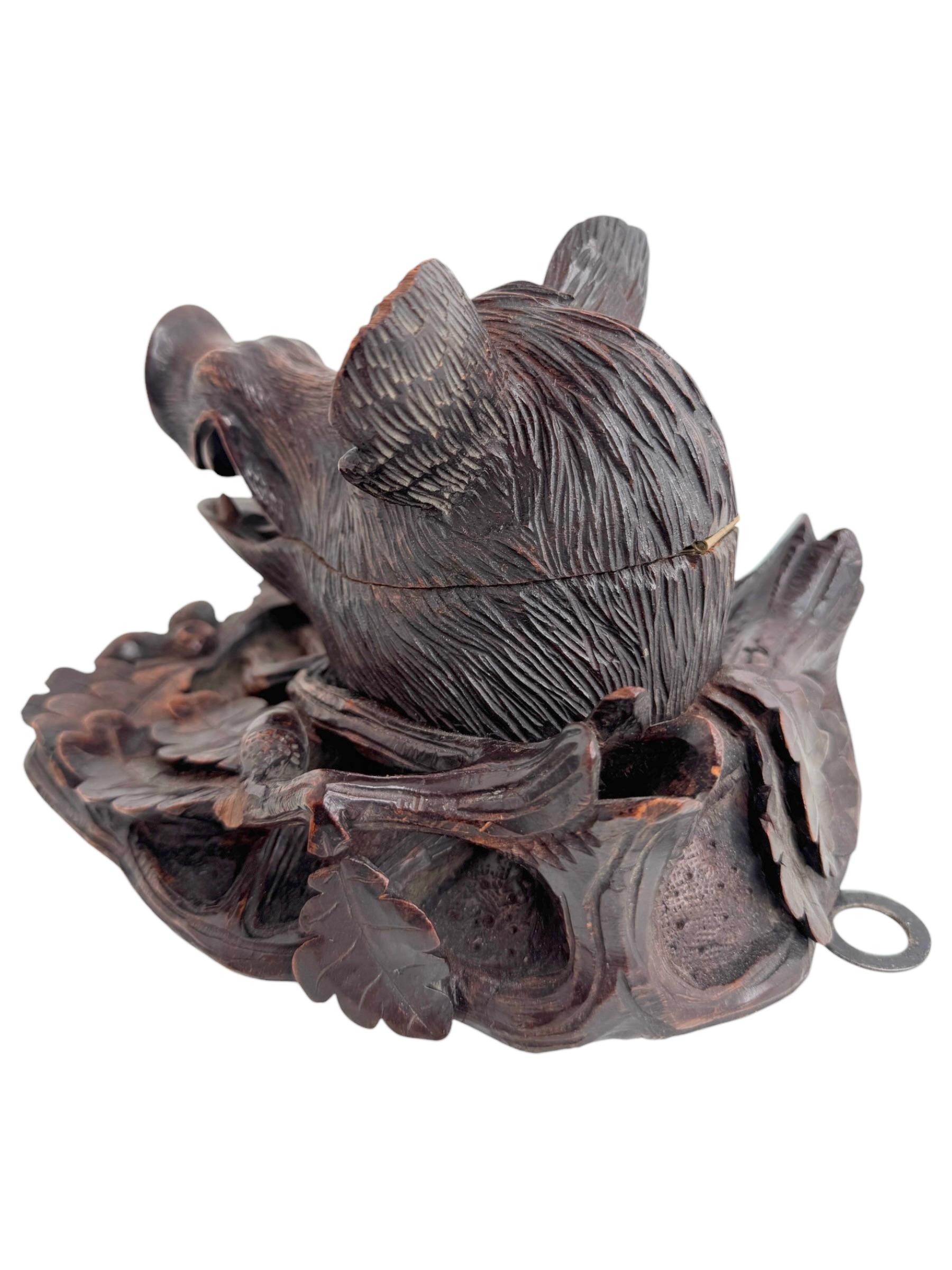 Außergewöhnliche Black Forest Holz geschnitzt Brienz Wildschwein Tintenfass Deutsch Antike (Handgefertigt) im Angebot