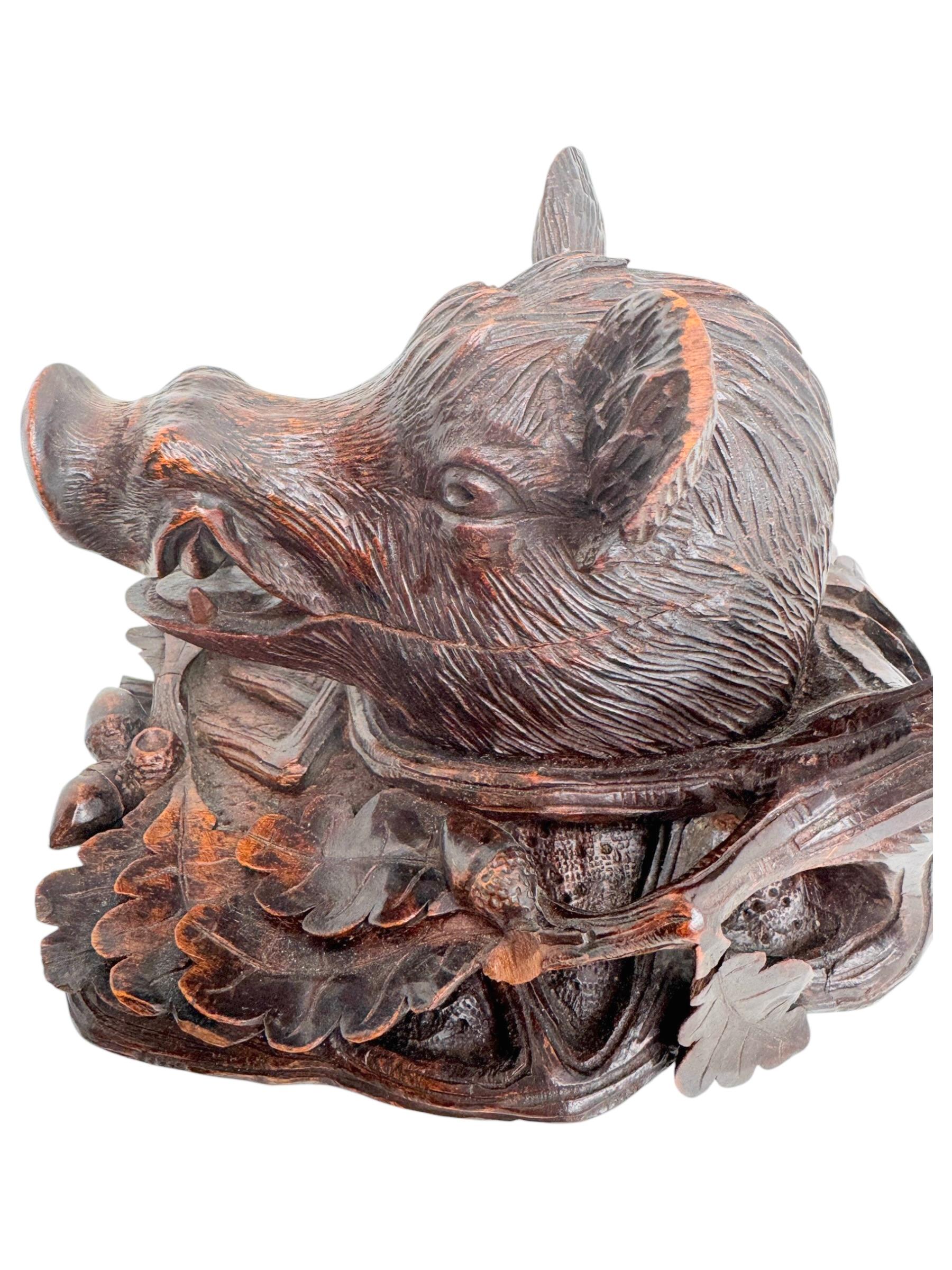 Außergewöhnliche Black Forest Holz geschnitzt Brienz Wildschwein Tintenfass Deutsch Antike im Angebot 3