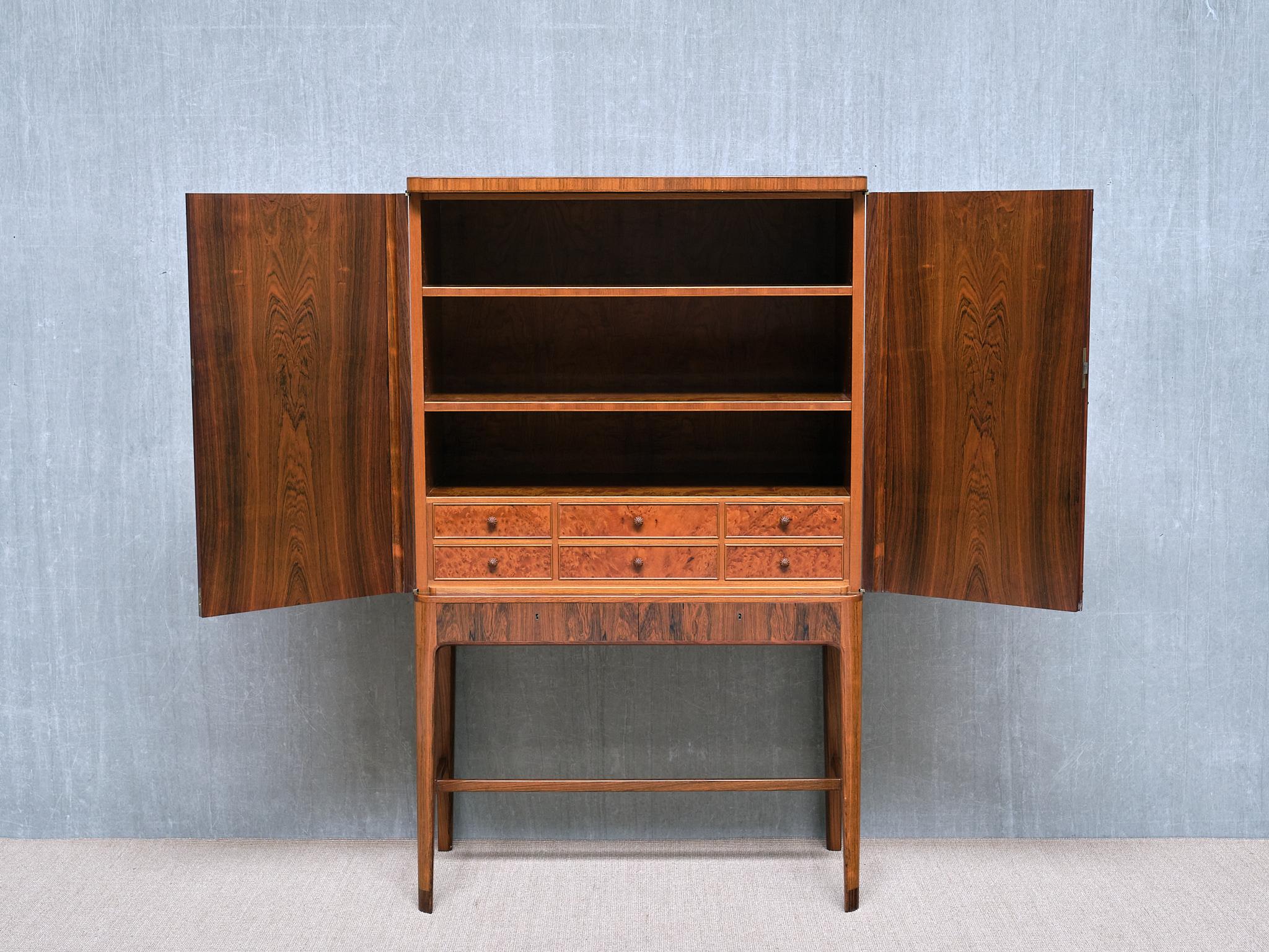 Außergewöhnlicher Bo Lindahl-Schrank aus Nussbaum und Palisanderholz mit Intarsien, Schweden, 1953 im Angebot 8