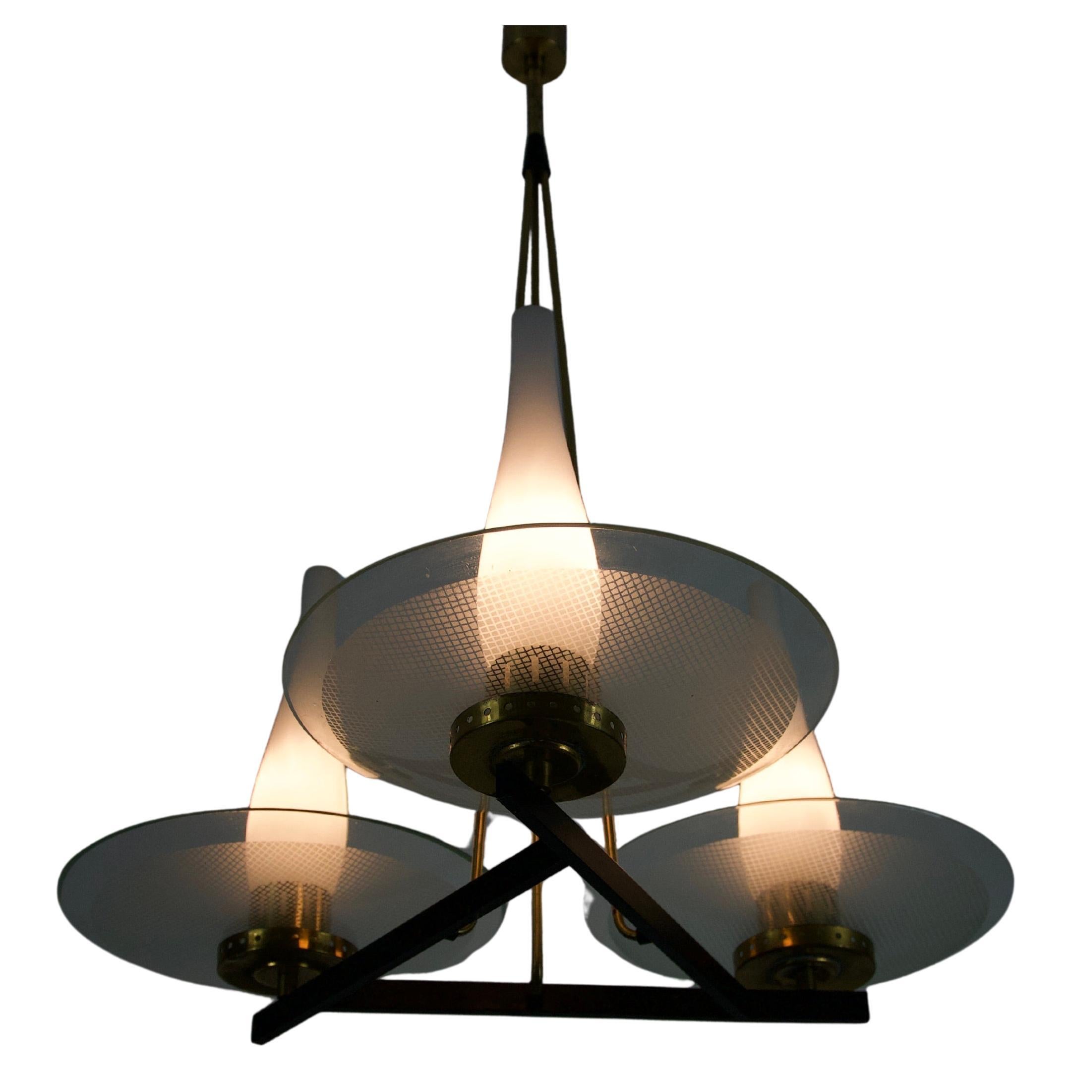 Exceptionnel lustre en laiton et verre de Stilnovo, années 1960, Italie en vente