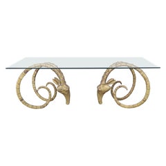 Excepcional mesa de comedor con cabeza de carnero de latón al estilo de Alain Chervet