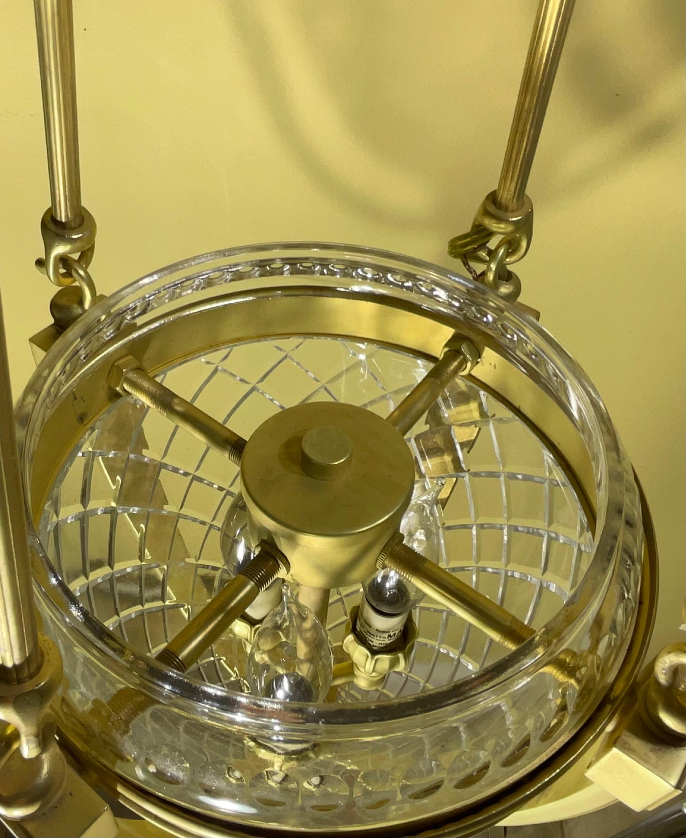 Excepcional lámpara colgante de bronce y cristal para vestíbulo en venta 6