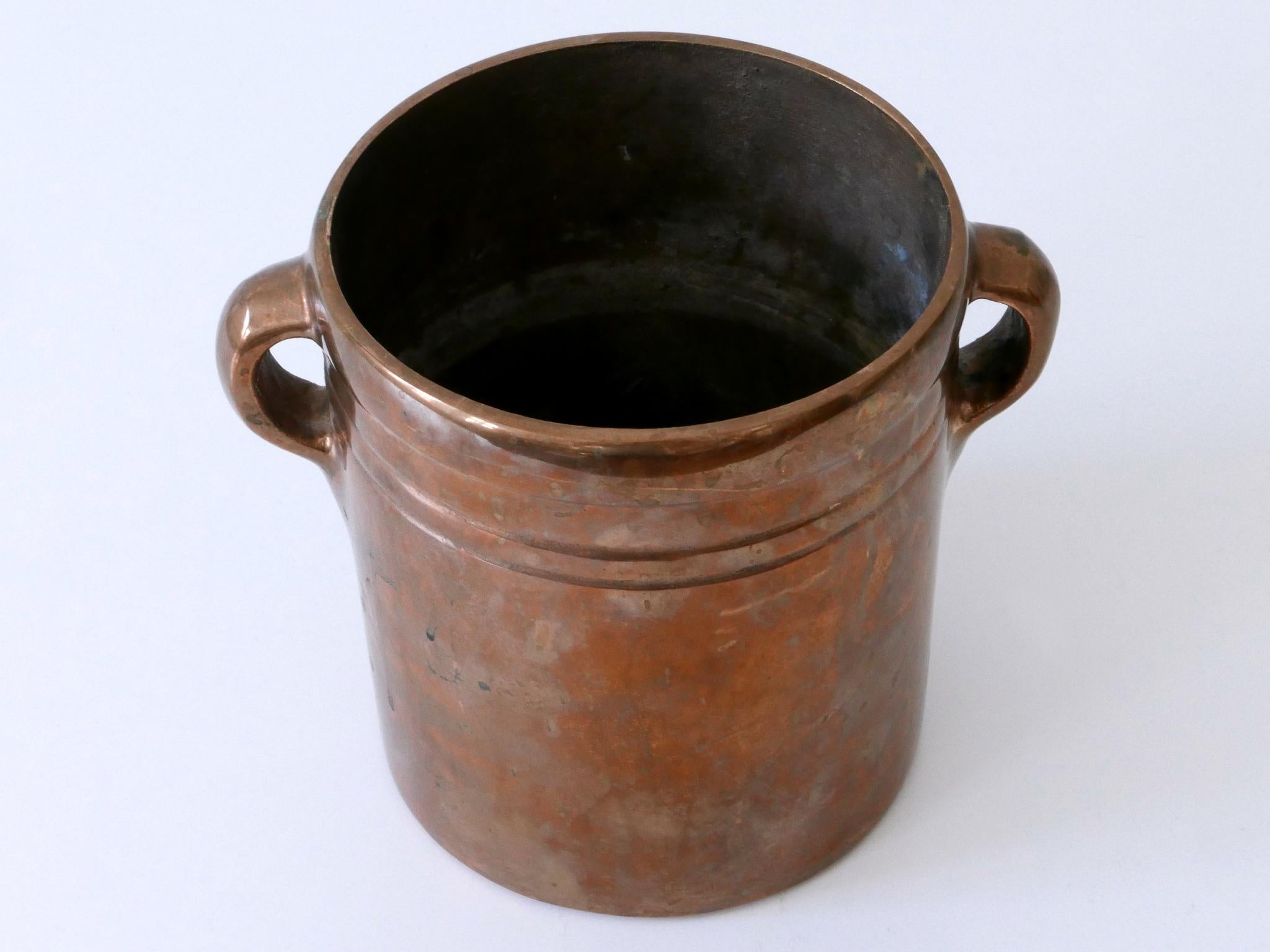 Exceptional Bronze Champagne Cooler or Ice Bucket by Esa Fedrigolli for Esart For Sale 4