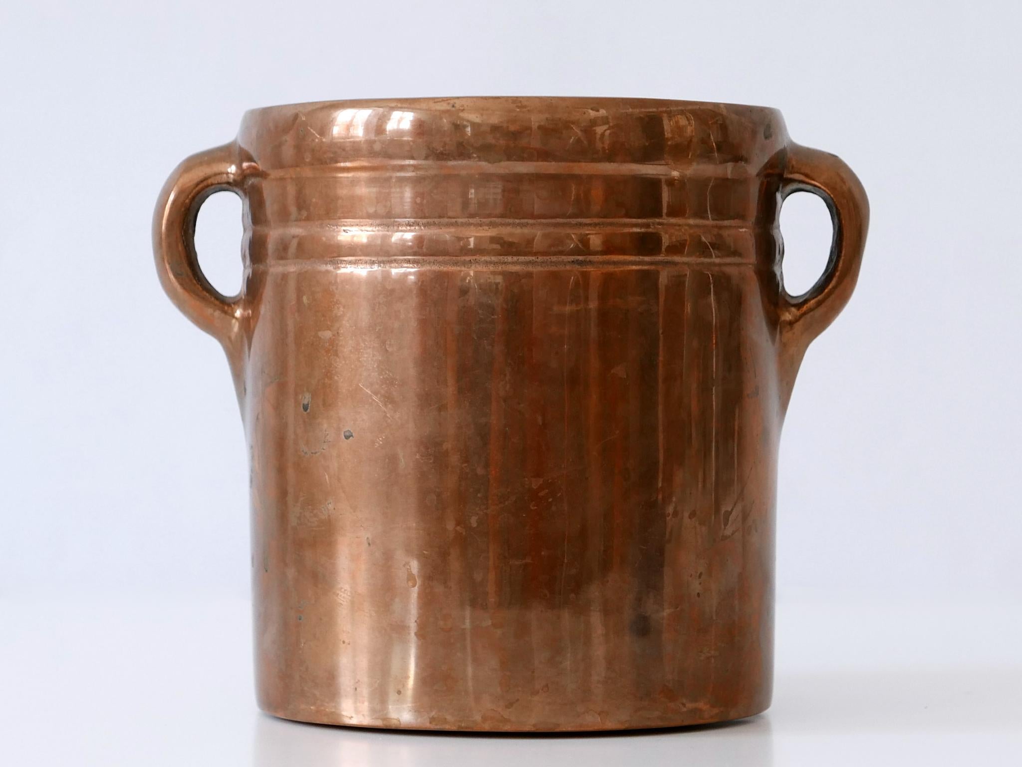 Mid-Century Modern Exceptional Bronze Champagne Cooler or Ice Bucket by Esa Fedrigolli for Esart For Sale