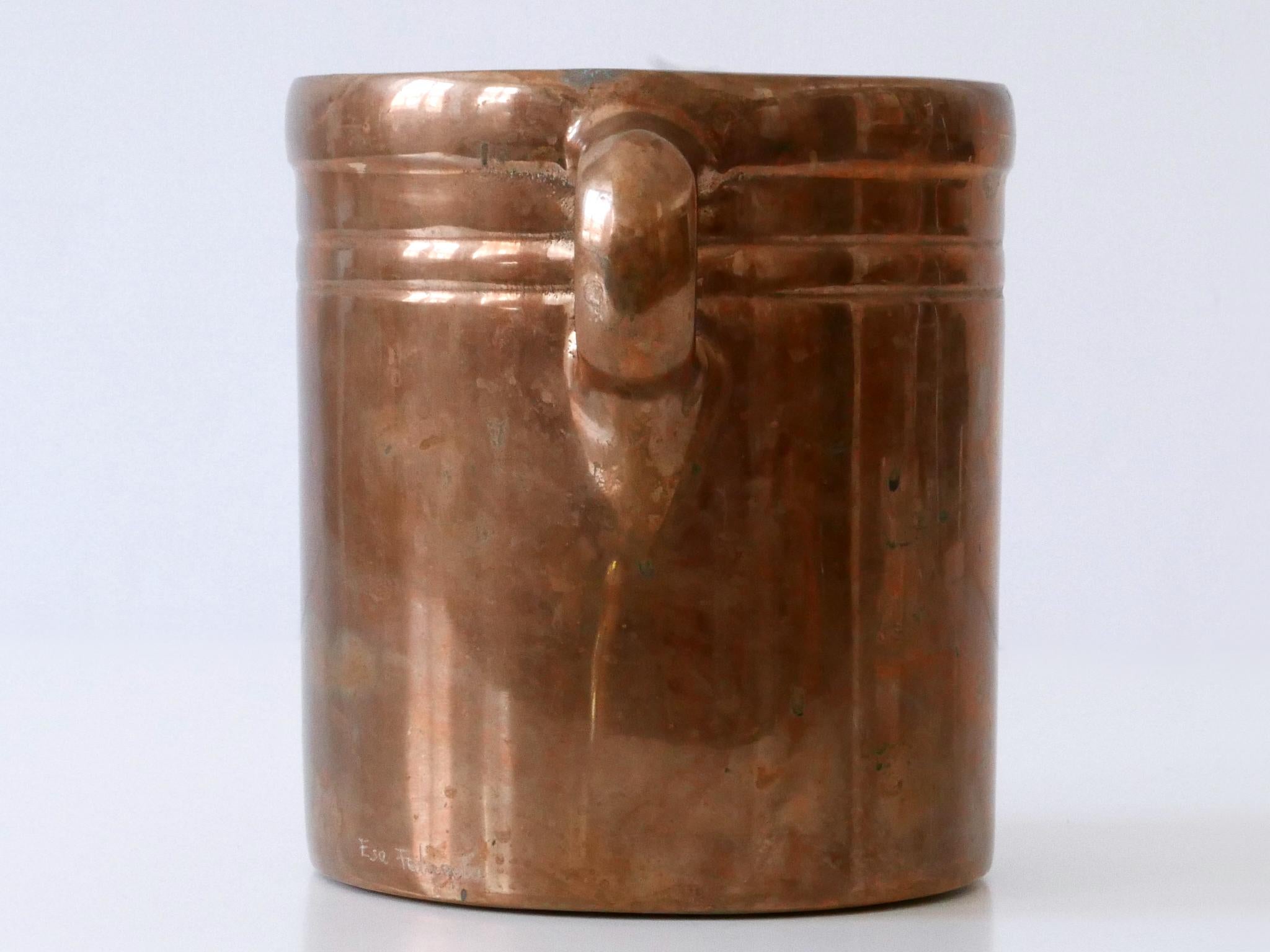 Exceptional Bronze Champagne Cooler or Ice Bucket by Esa Fedrigolli for Esart In Good Condition For Sale In Munich, DE