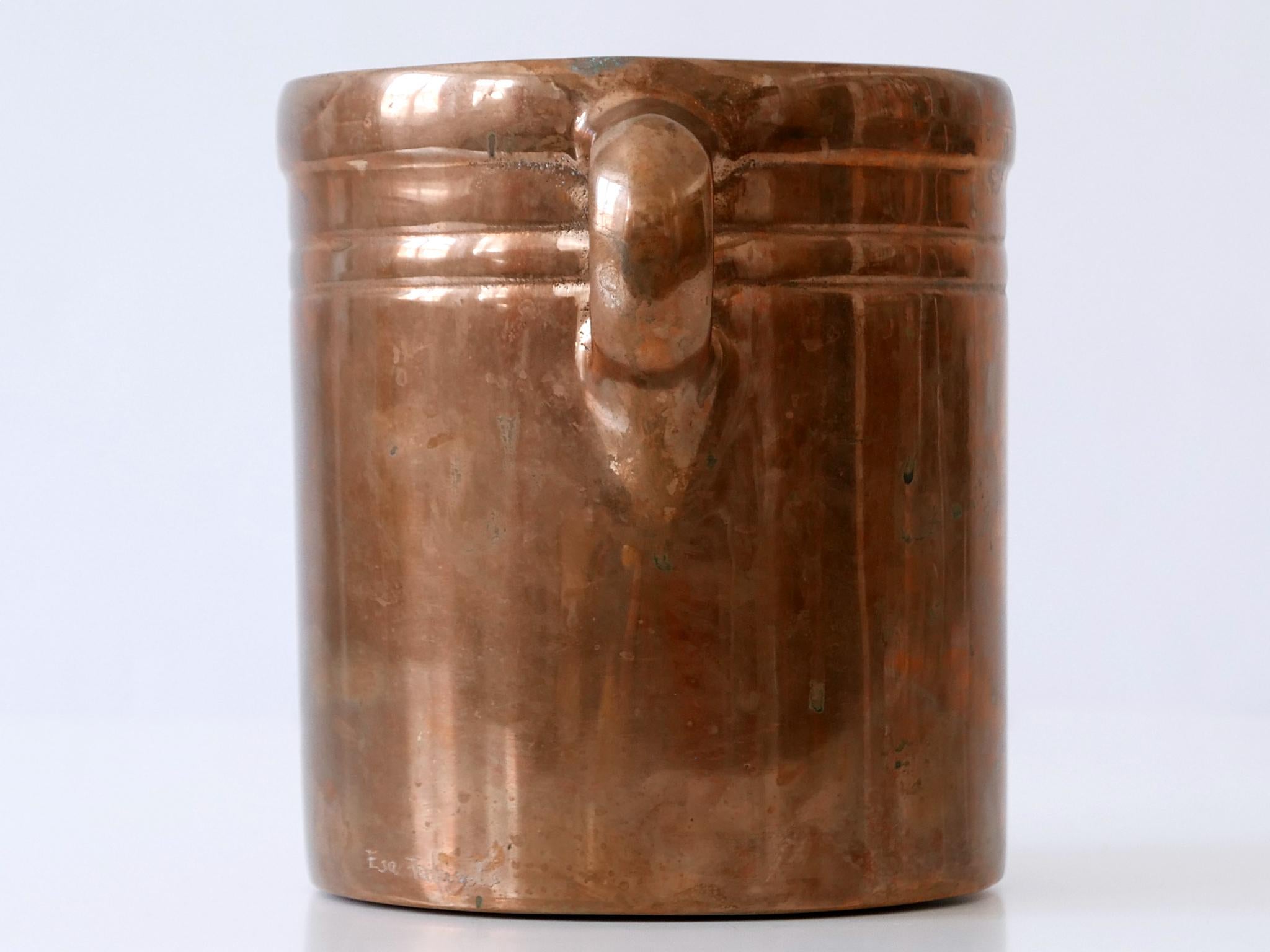 Exceptional Bronze Champagne Cooler or Ice Bucket by Esa Fedrigolli for Esart For Sale 1