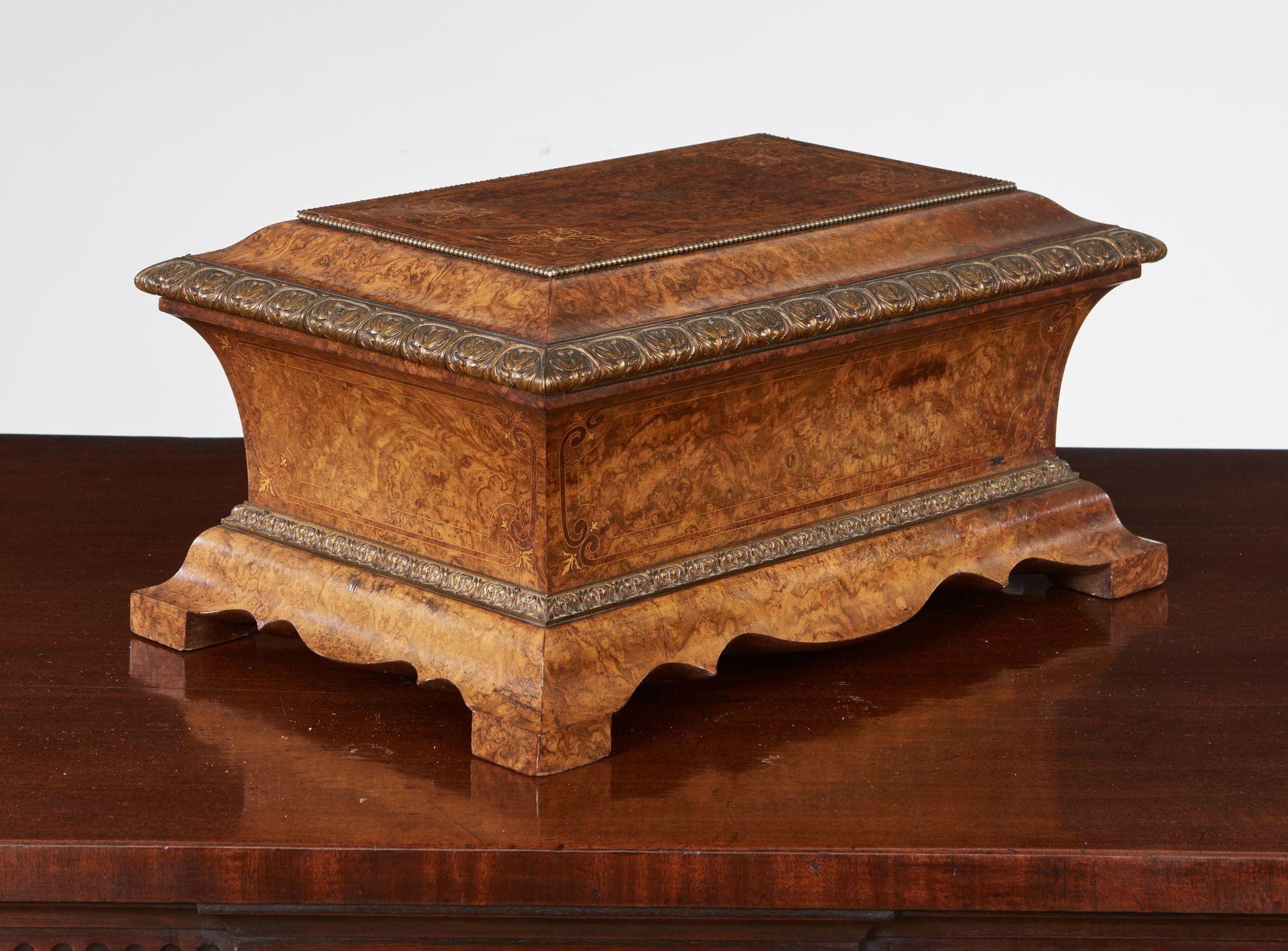Exceptional Bronze Mounted Burl Caddy im Angebot 4