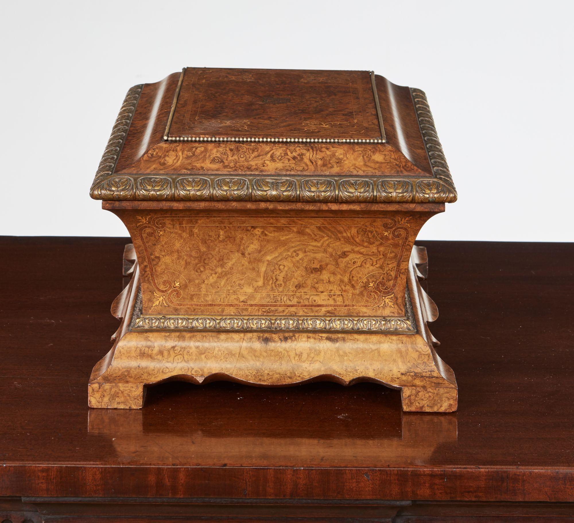 Exceptional Bronze Mounted Burl Caddy im Angebot 5