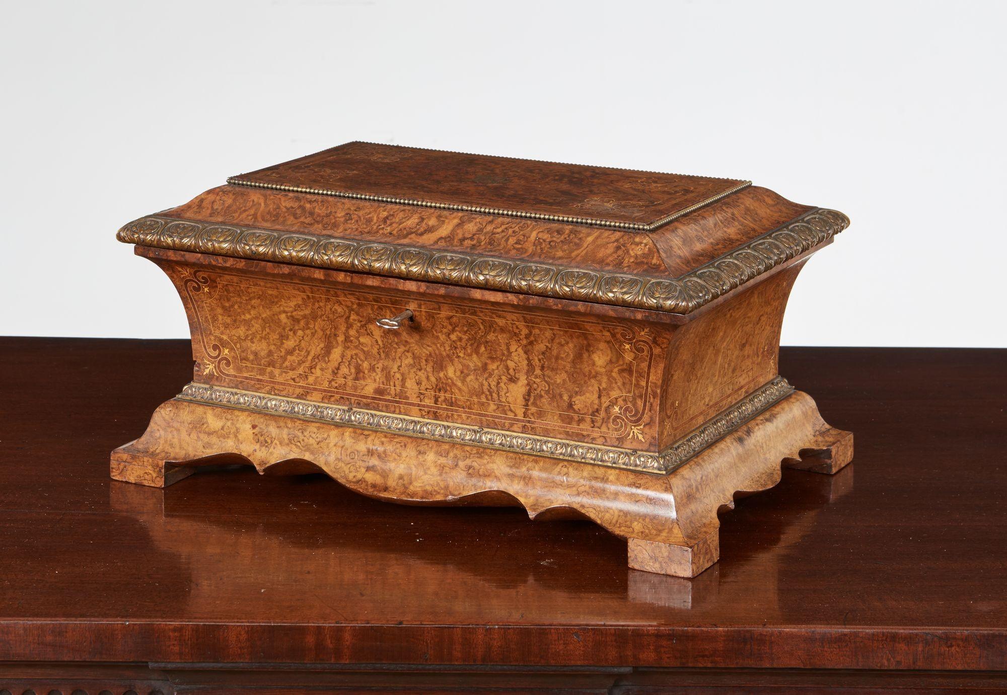 Exceptional Bronze Mounted Burl Caddy im Angebot 6