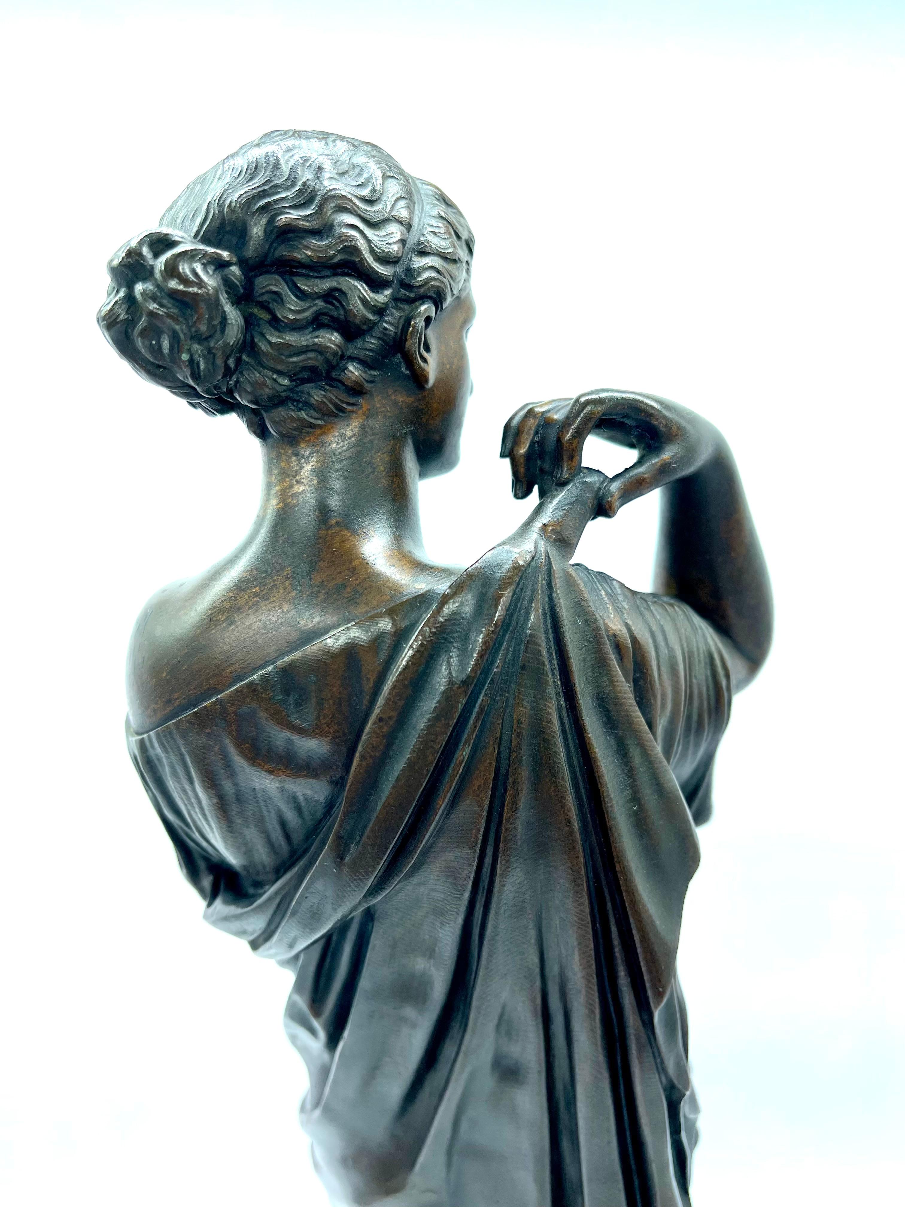 XIX secolo Eccezionale scultura in bronzo: Diana di Gabii (Artemis, dea della caccia) in vendita