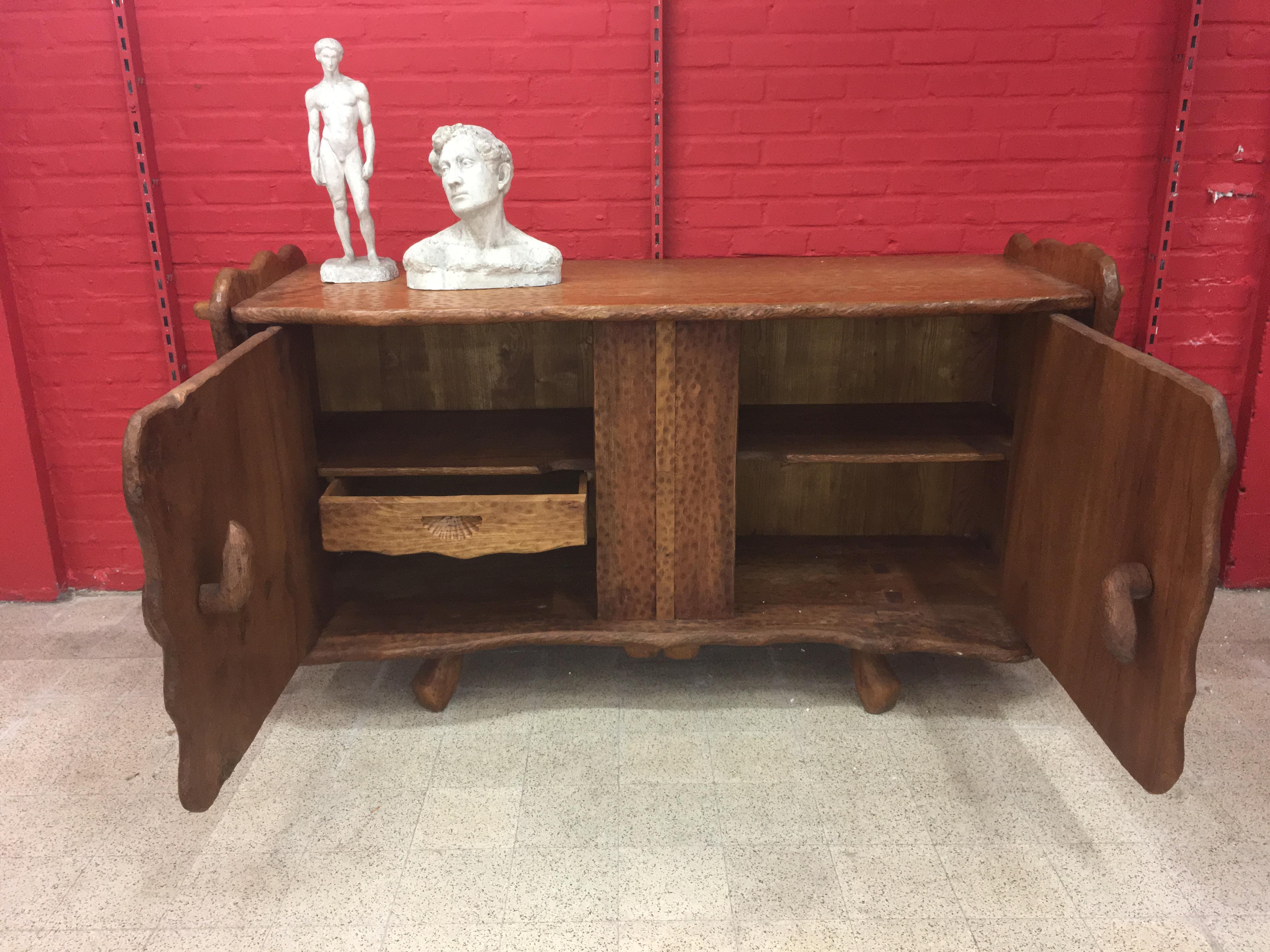 Exceptional Brutalist Furniture in Solid Elm circa 1950, Work with Gouge For Sale 7