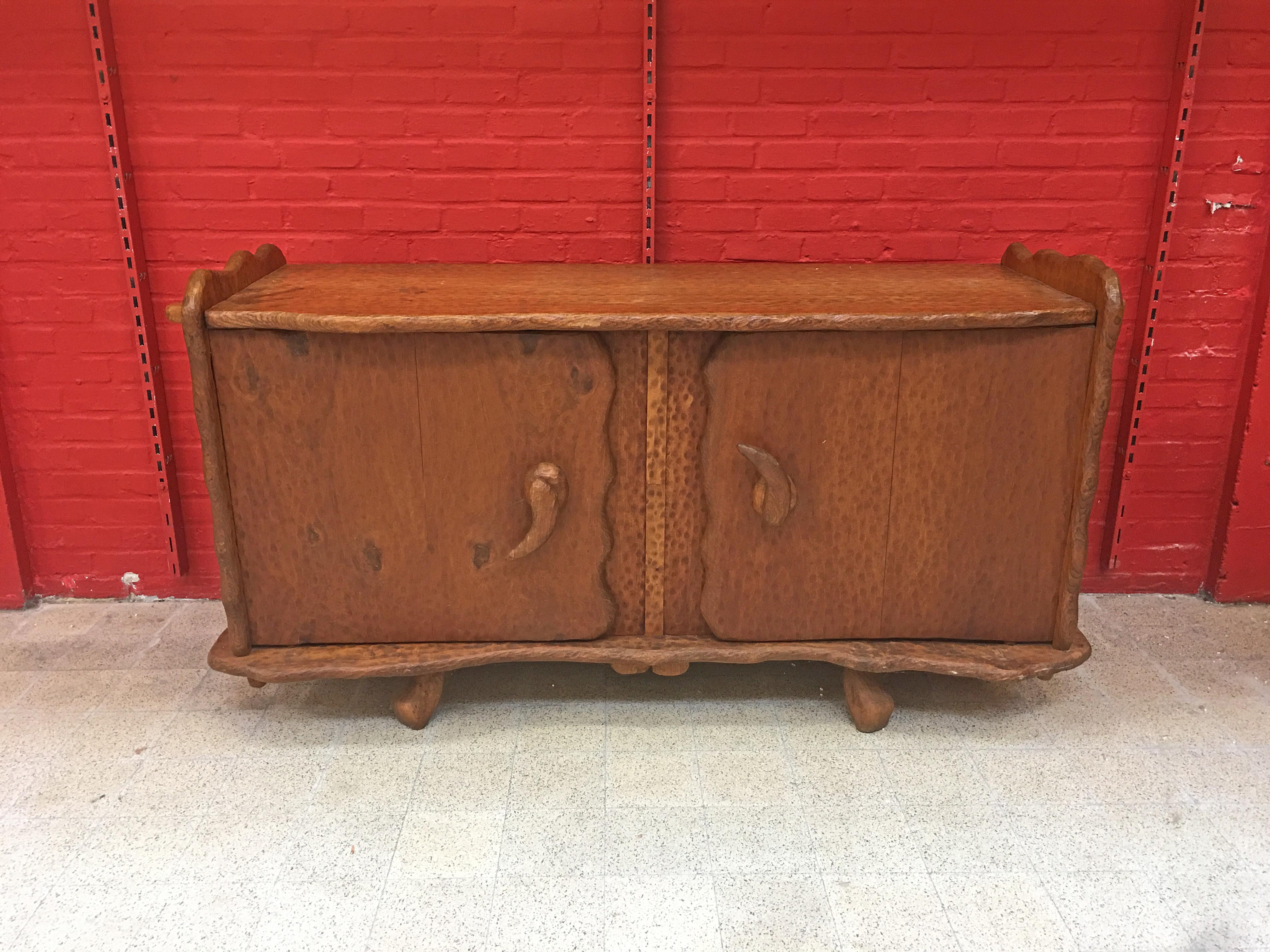 Exceptional Brutalist Furniture in Solid Elm circa 1950, Work with Gouge For Sale 11