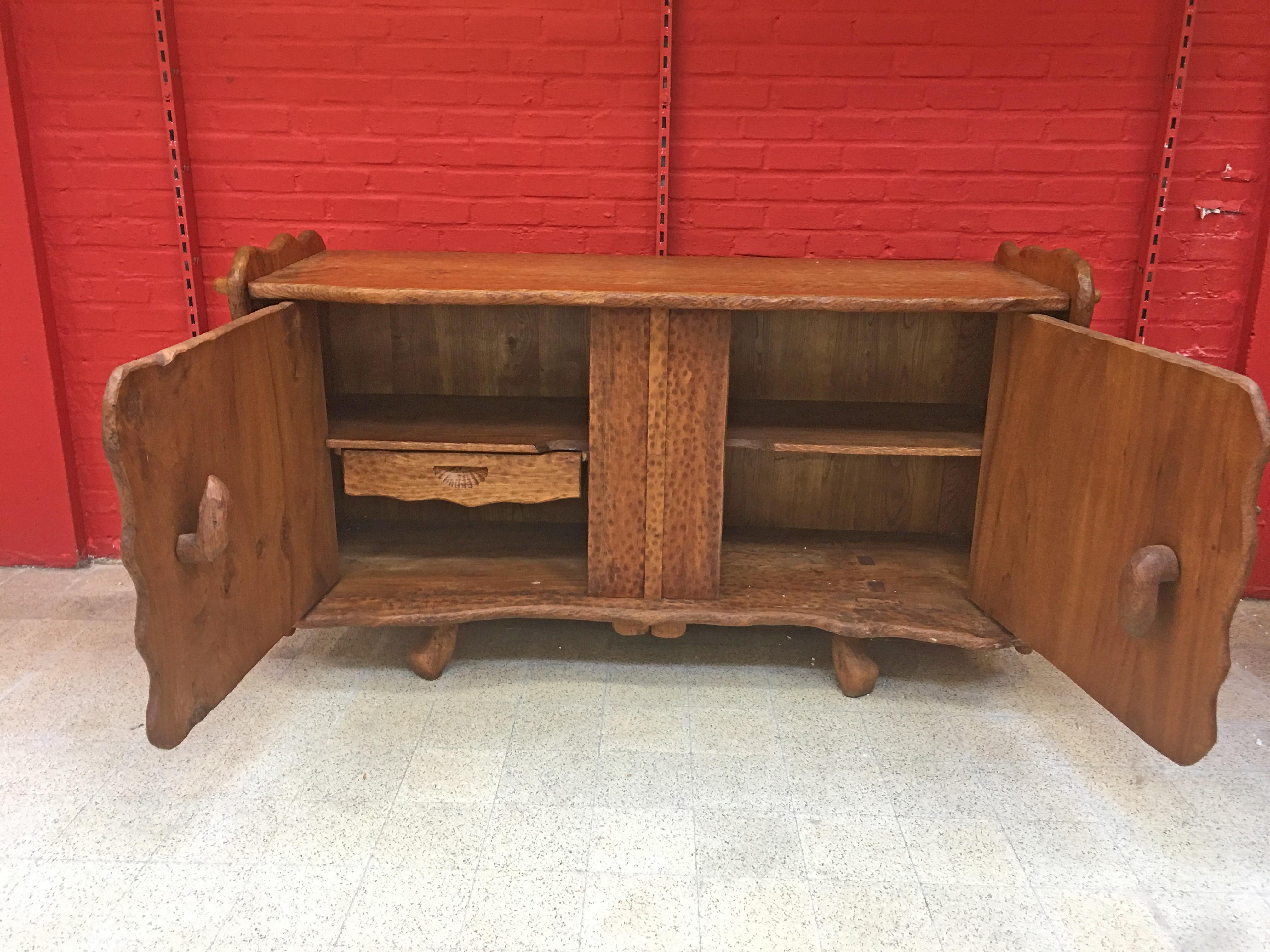 Exceptional Brutalist Furniture in Solid Elm circa 1950, Work with Gouge For Sale 2