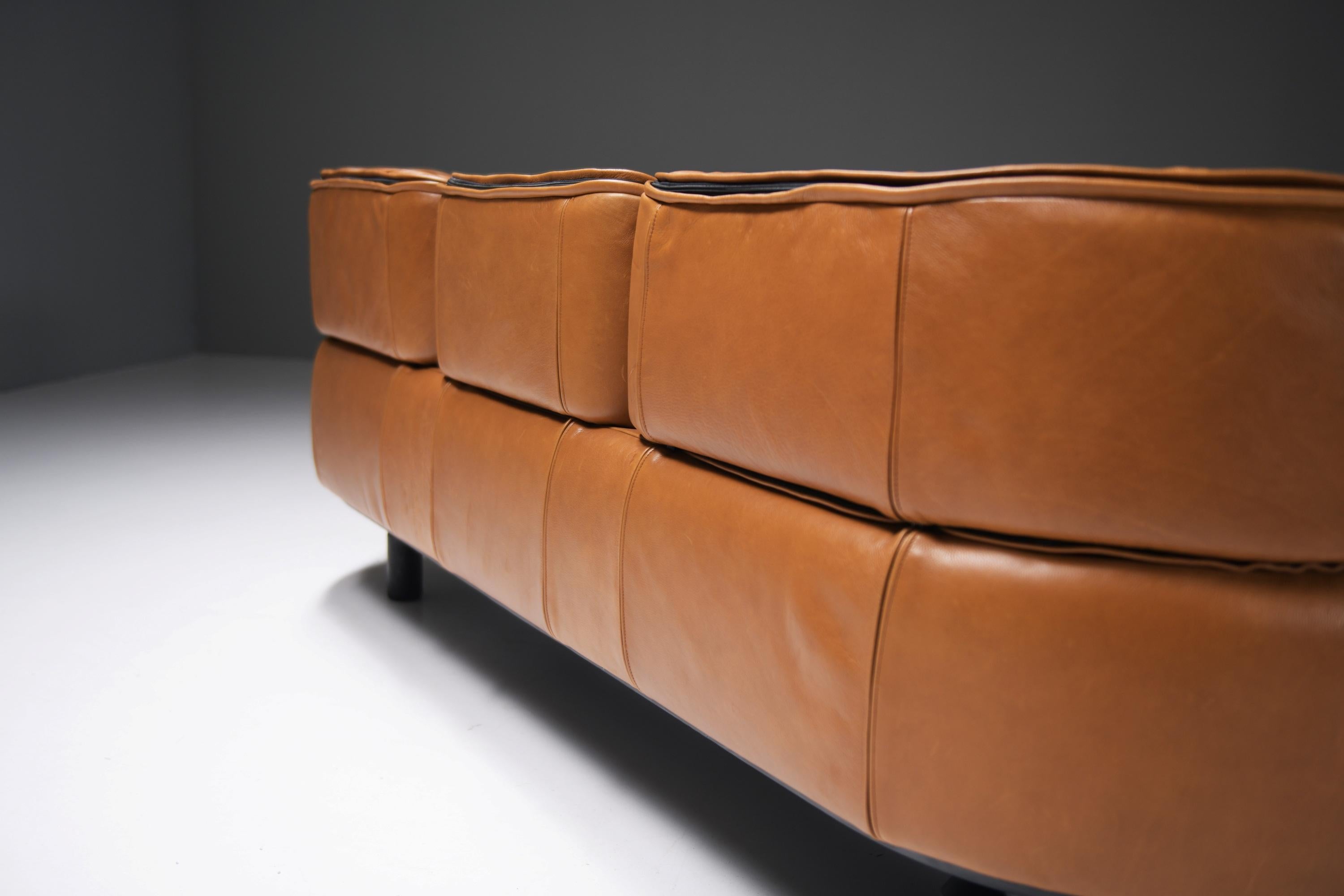 Exceptional Bull sofa (1987) in cognac leather by Gianfranco Frattini - Cassina 8
