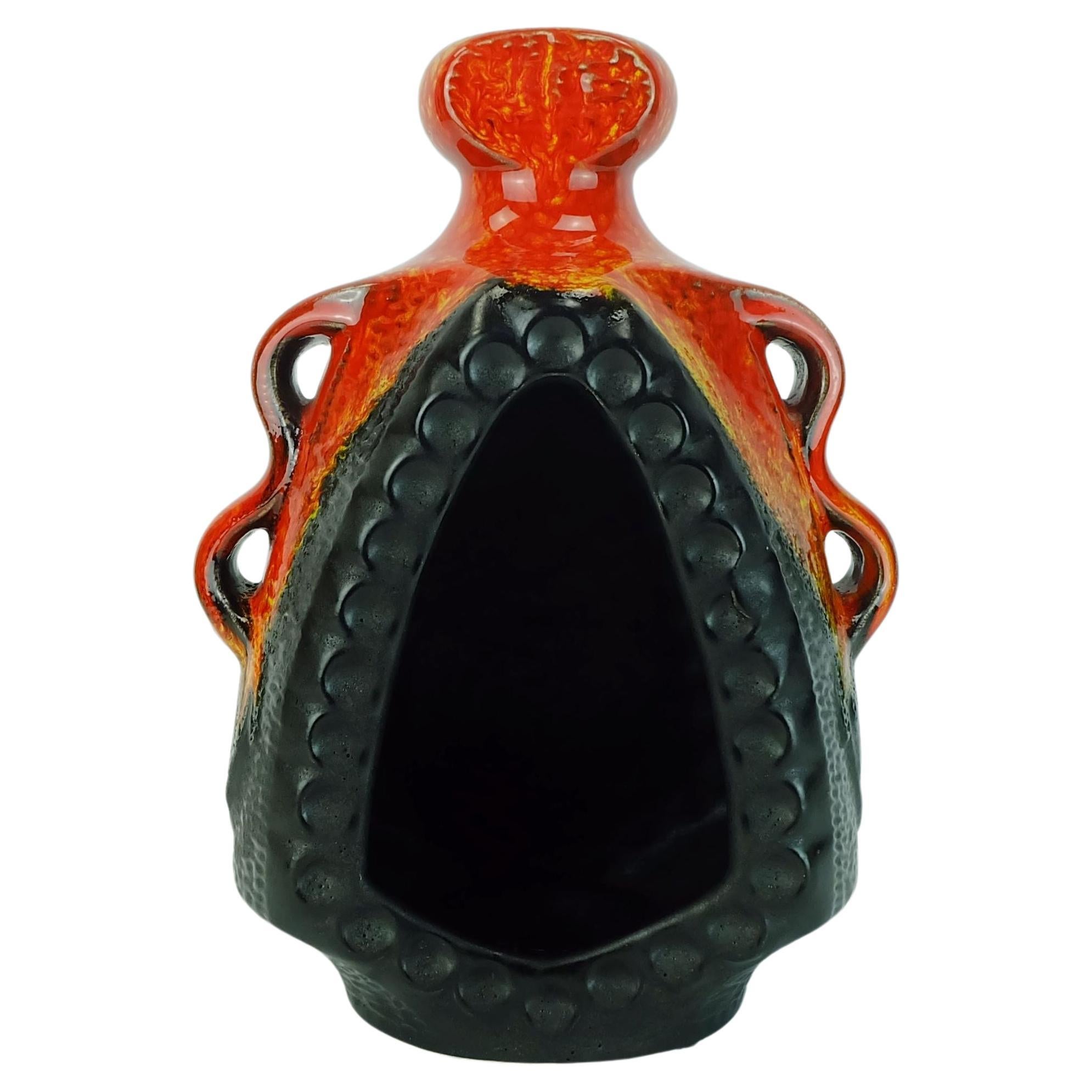 eccezionale portacandele in ceramica della baia Model No. 319 25 arancione e nero in vendita
