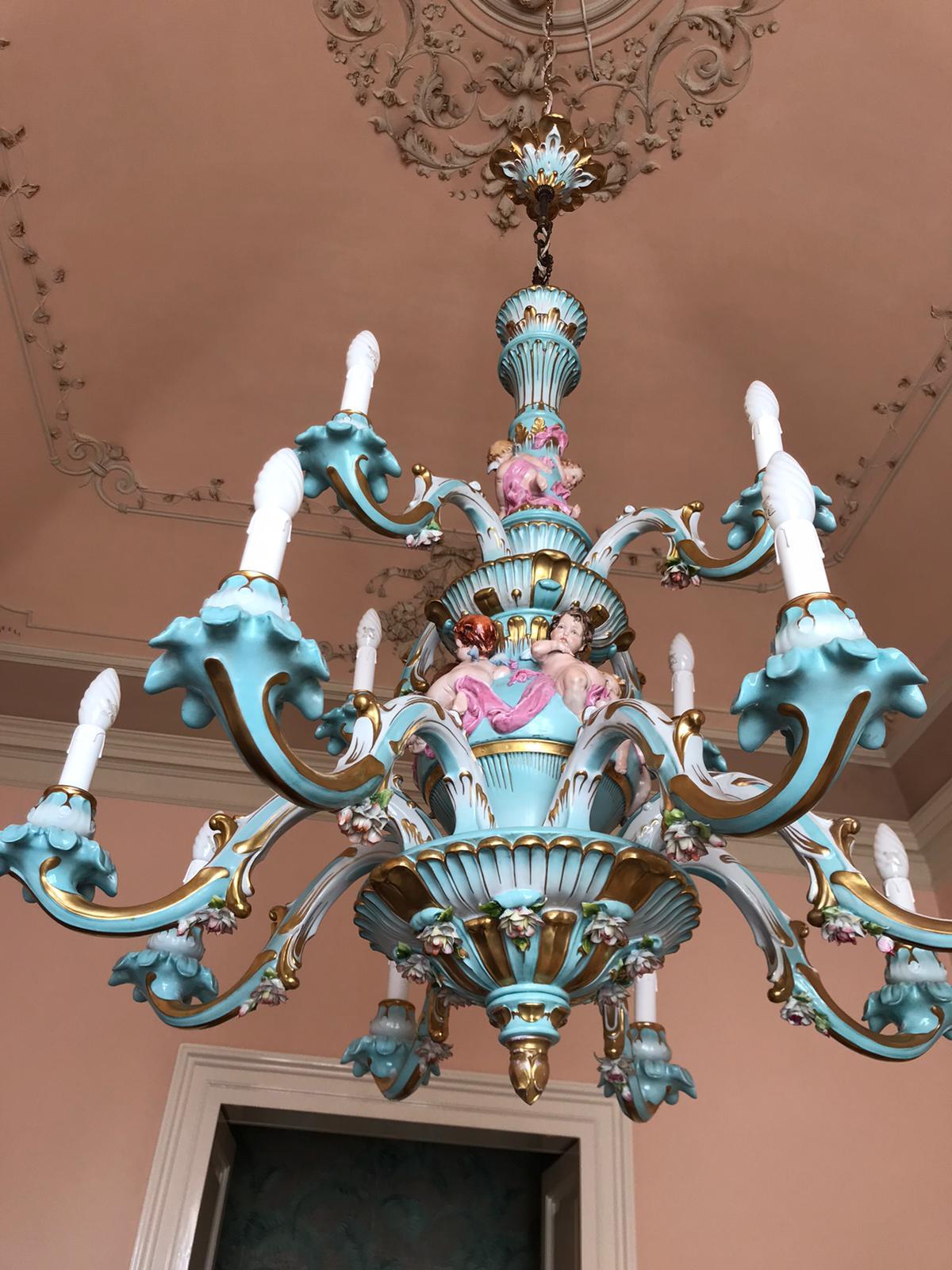 Exceptional Chandelier Hand Painted and Gilded Porcelain, circa 1940 For Sale 7