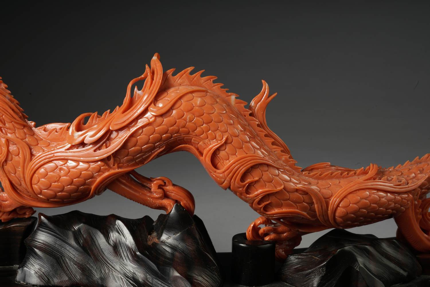 Exceptional Chinese Carved Coral Dragon with Fire, Qing Dynasty In Good Condition In New York, NY