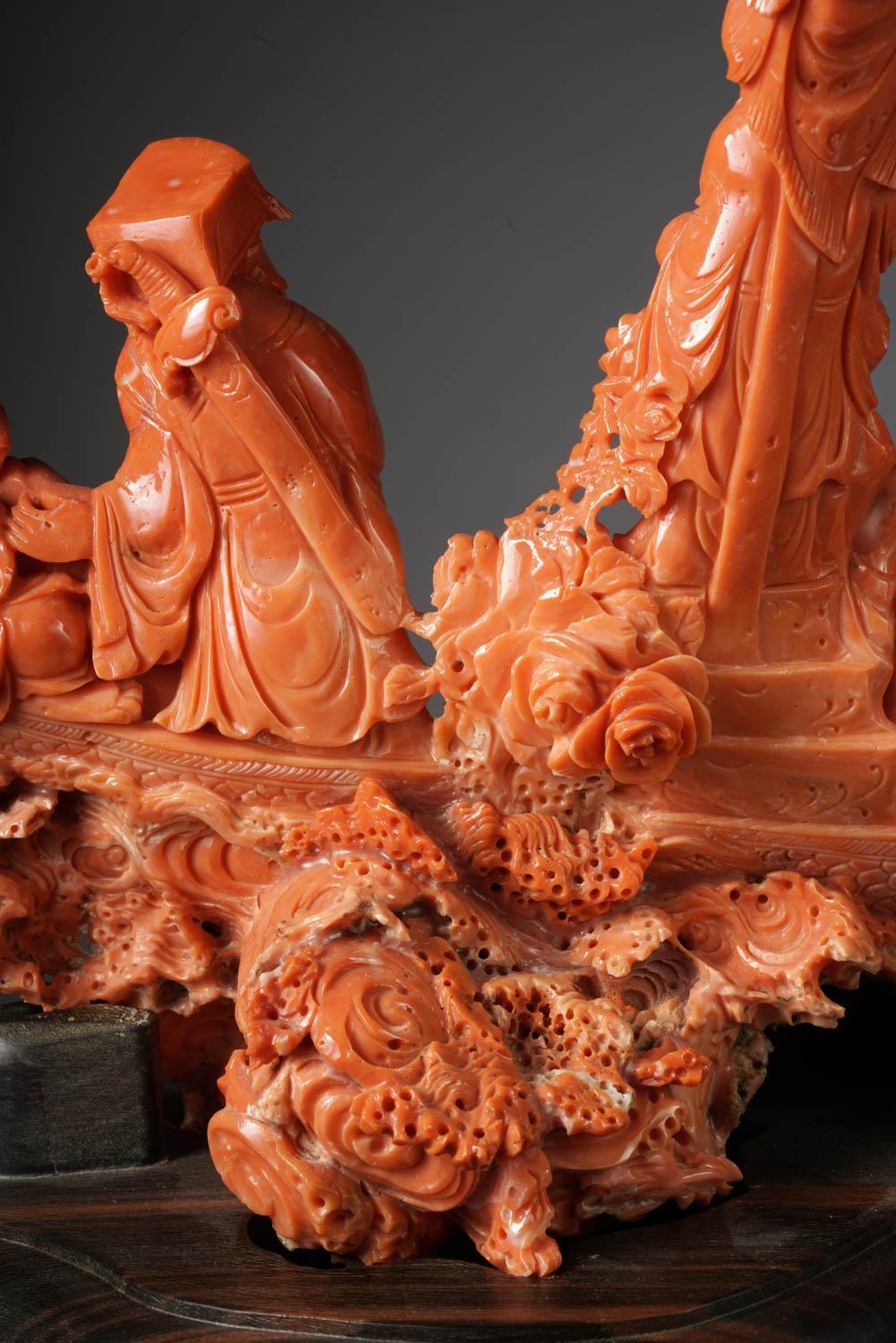 Außergewöhnliche chinesische geschnitzte Korallenfigurengruppe eines Bootes mit acht unsterblichen Personen im Angebot 5