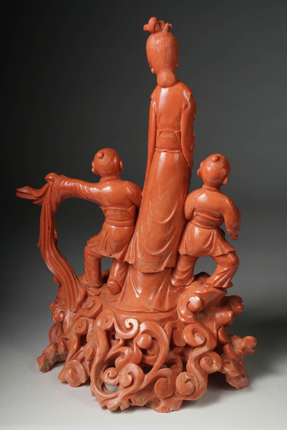 Exceptional Chinese Carved Coral Figural Group of Mother and Boys, Qing Dynasty In Good Condition In New York, NY