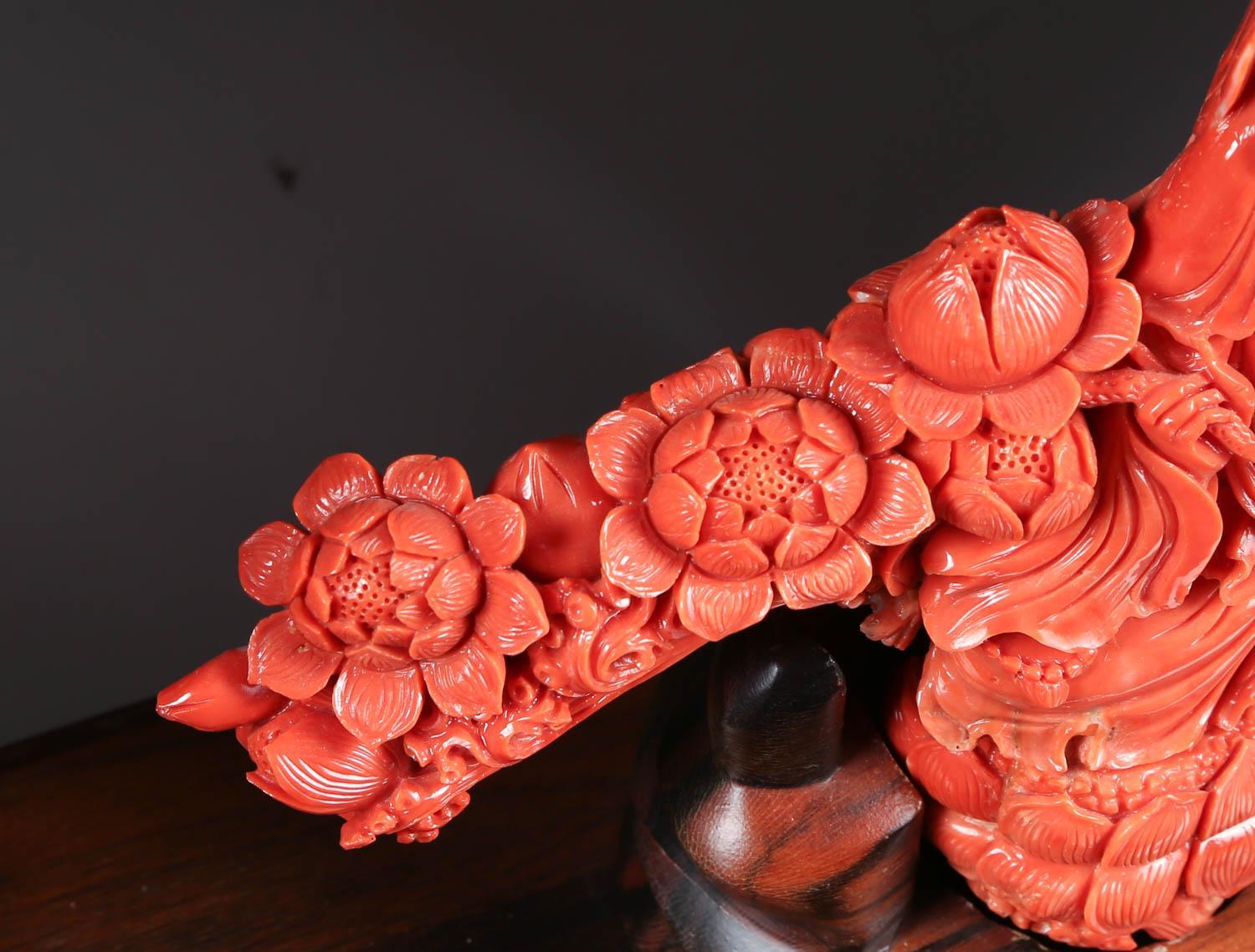 Exceptional Chinese Carved Coral Figure of a Seated Guanyin 2