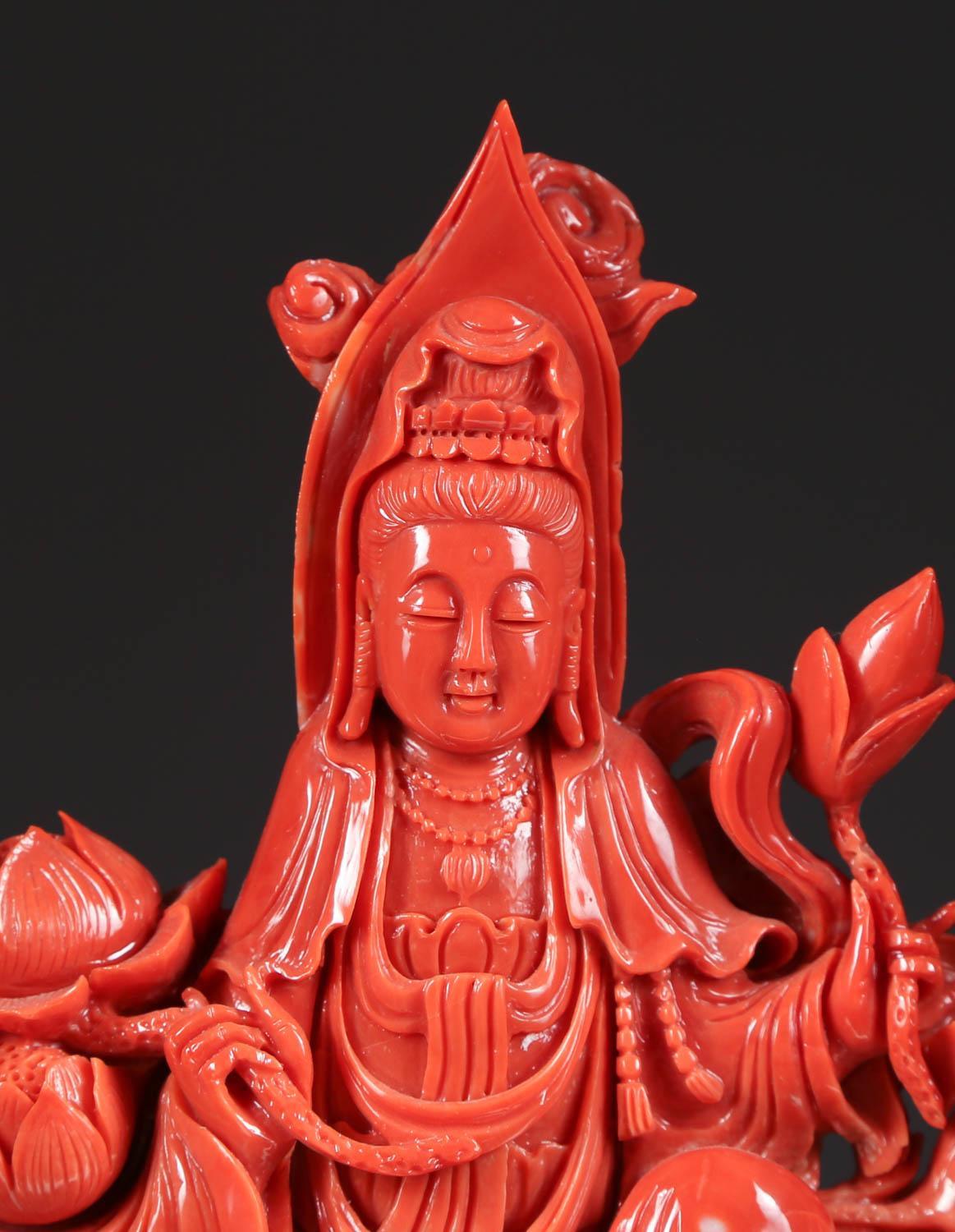 Exceptional Chinese Carved Coral Figure of a Seated Guanyin 3