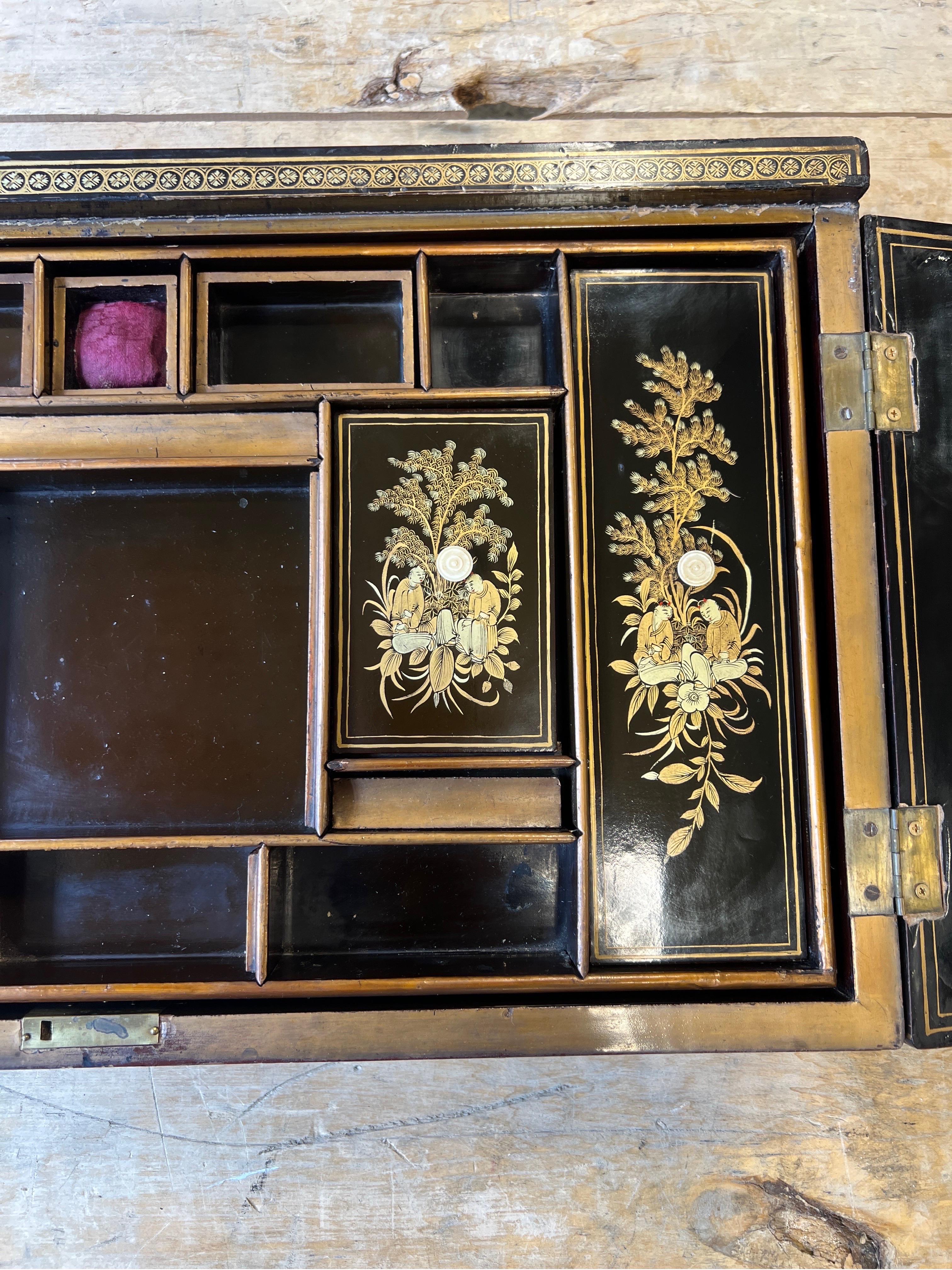 Giltwood Exceptional Chinese Export Gilt Black Lacquer Chinoiserie Decorated Lap Desk  For Sale