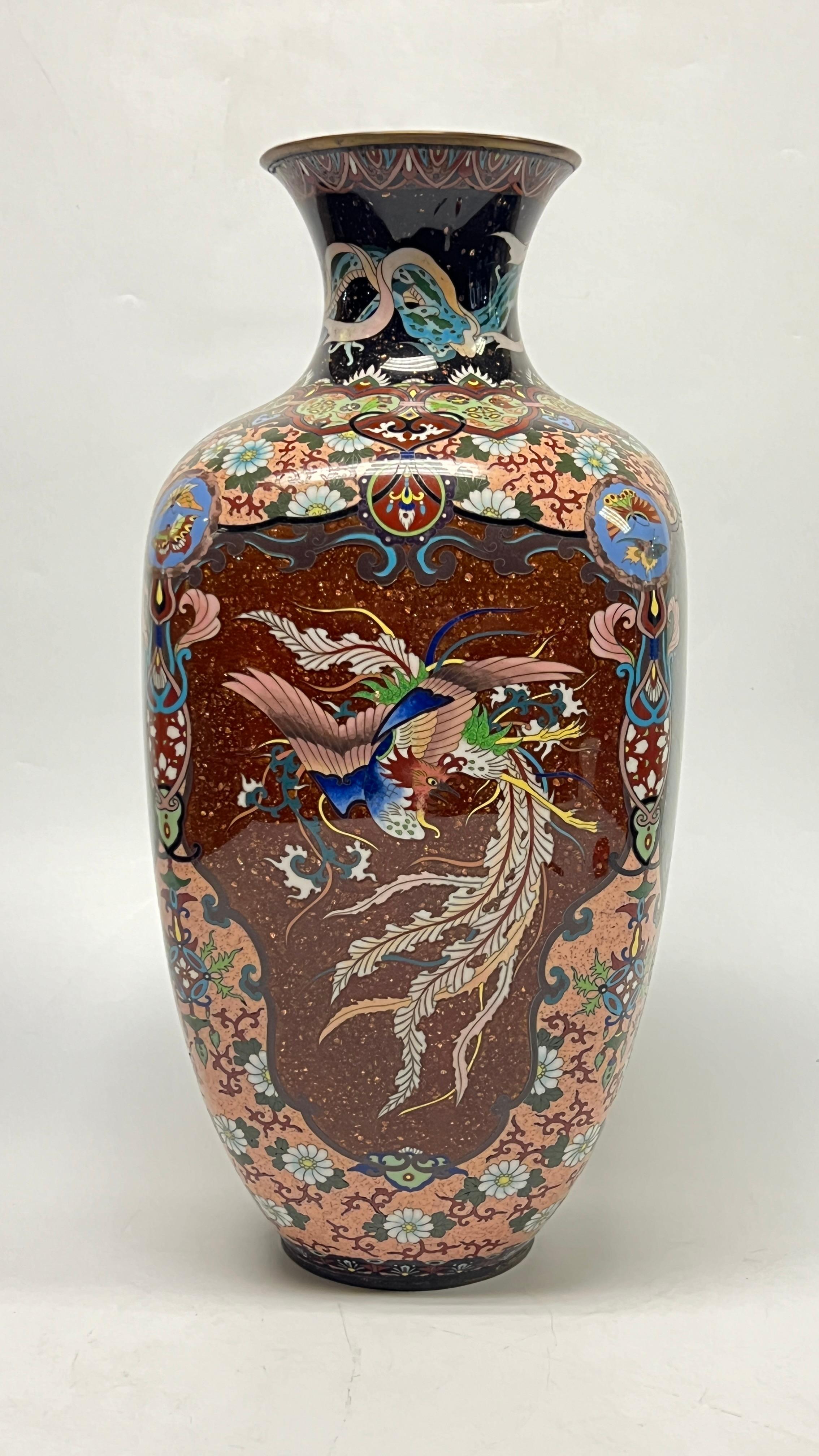 Exceptional Chinese or Japanese Cloisonne Vase Depicting Dragons 5