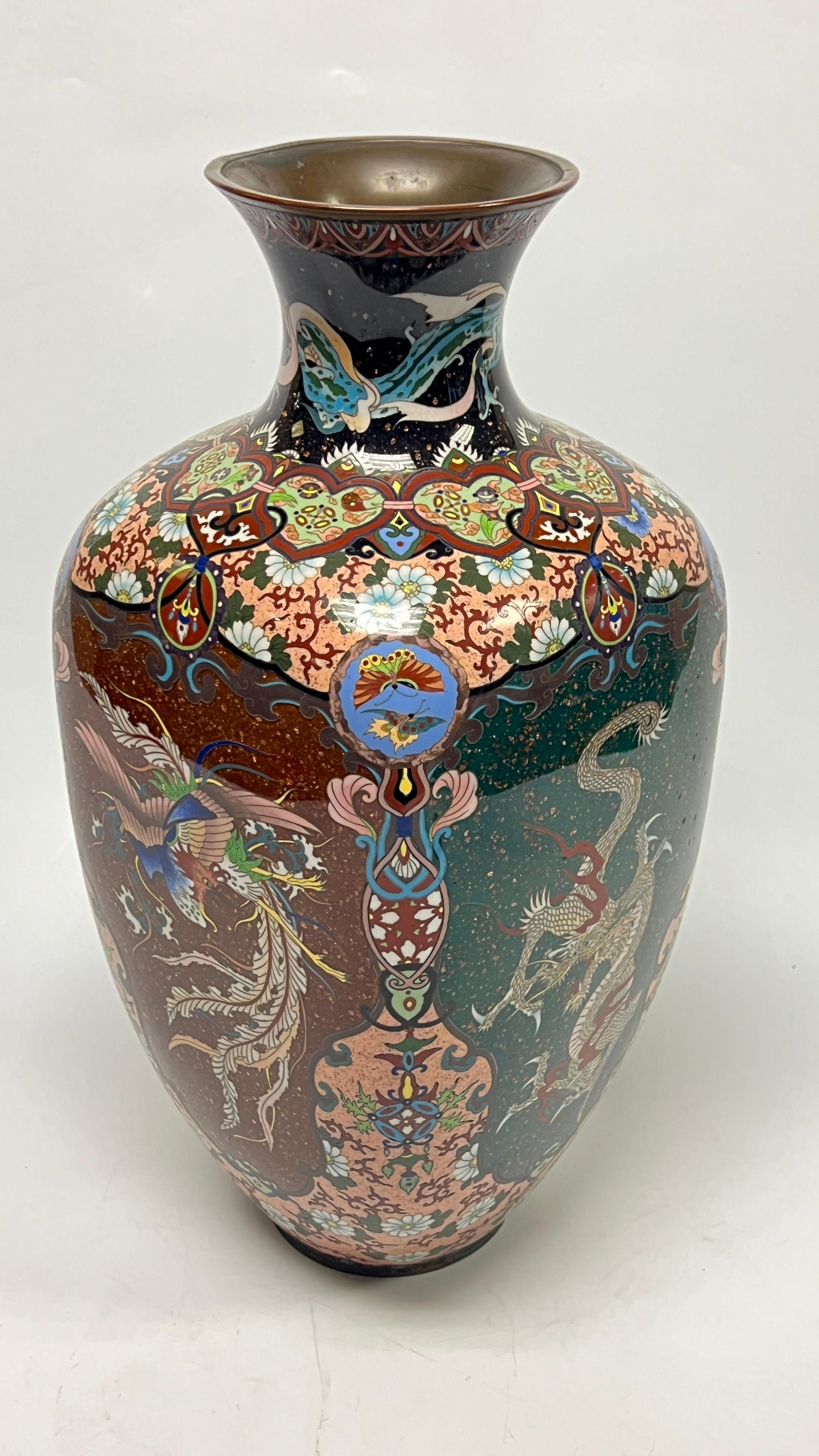 Exceptional Chinese or Japanese Cloisonne Vase Depicting Dragons 1