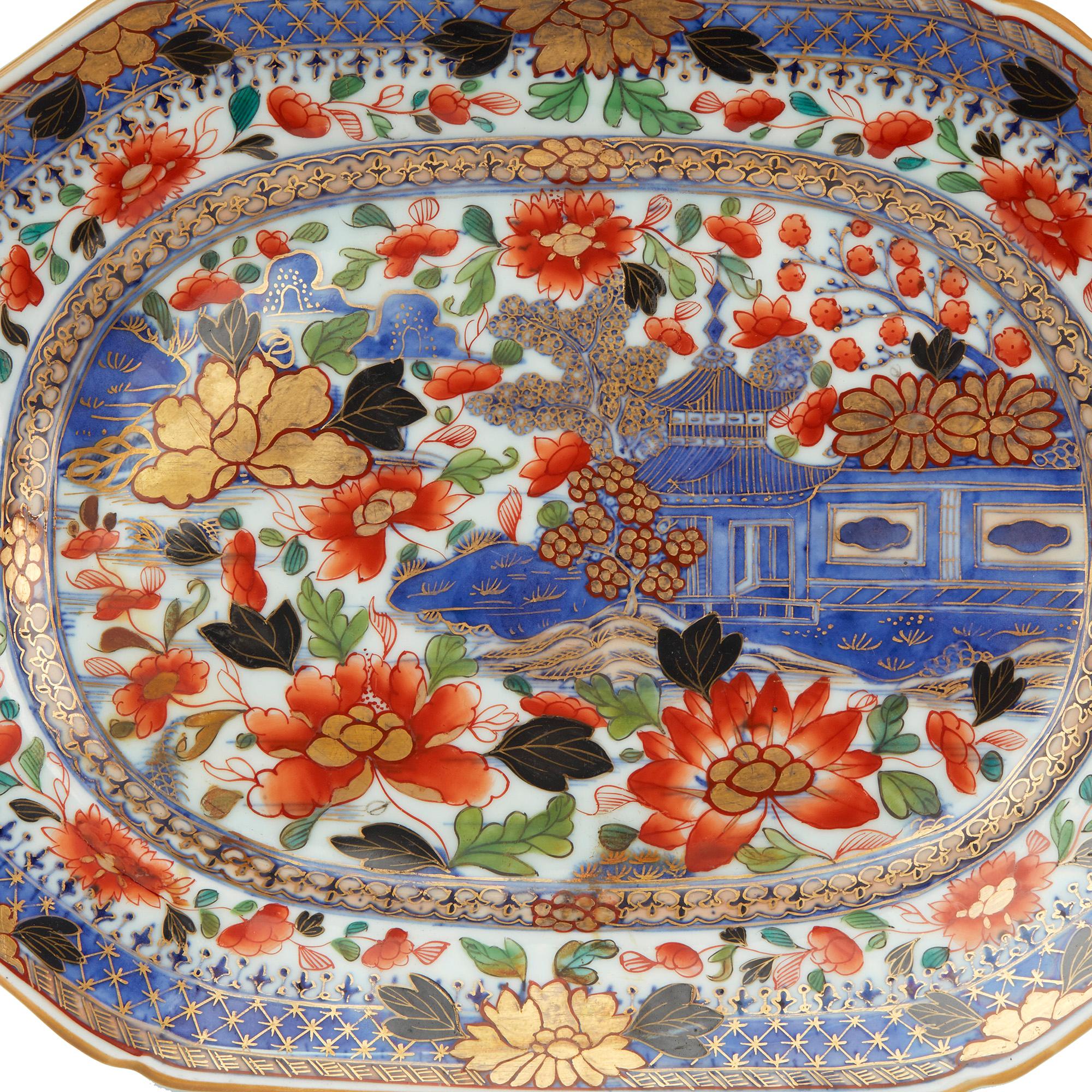 Exceptional Chinese Qianlong Porcelain Overpainted Serving Dish, circa 1760 4