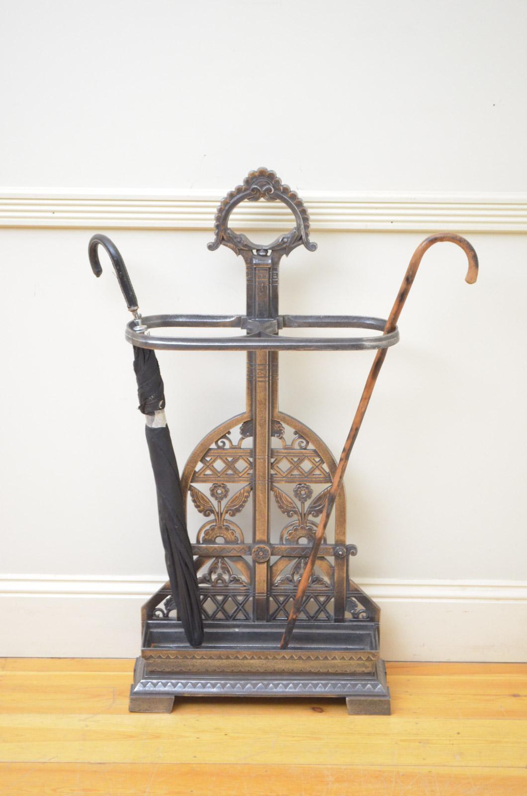 Sn4579, stylish aesthetic movement Coalbrook dale cast iron hall stand with fantastic pierced decoration throughout. Reference: Coalbrook Dale castings, Sec 11, 229, circa 1880
Measures: H 39