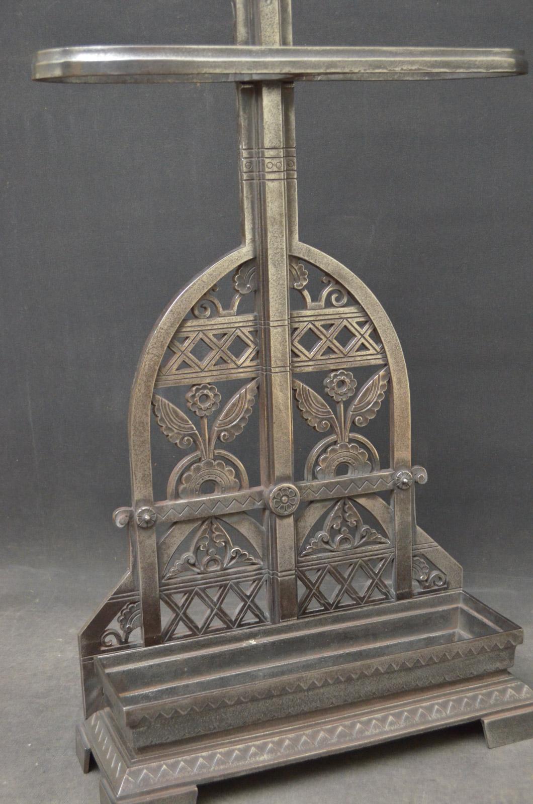 Exceptional Coalbrookdale Cast Iron Umbrella Stand In Good Condition In Whaley Bridge, GB
