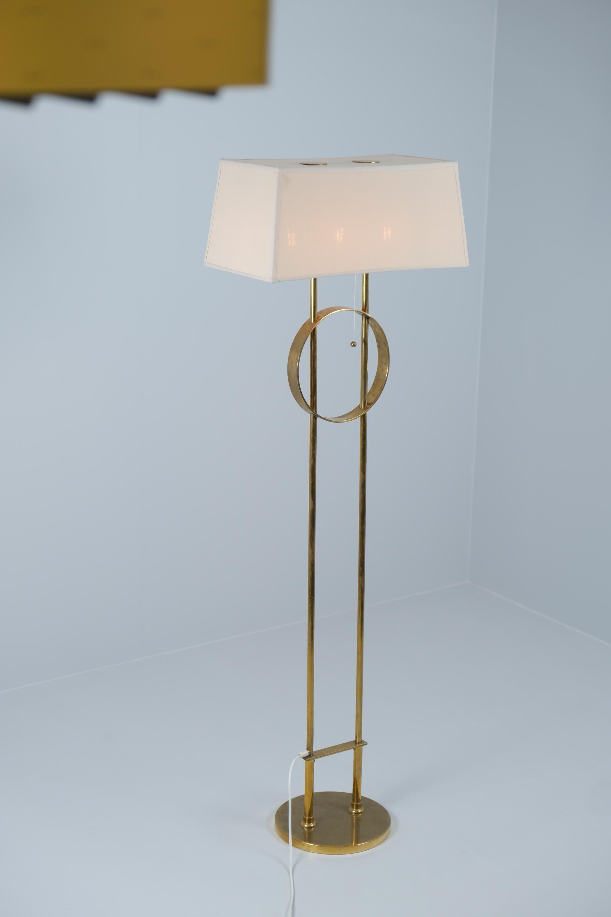 Mid-Century Modern Exceptional Commissioned 'HOK' Paavo Tynell Floor Lamp in Brass, Taito 1948 For Sale