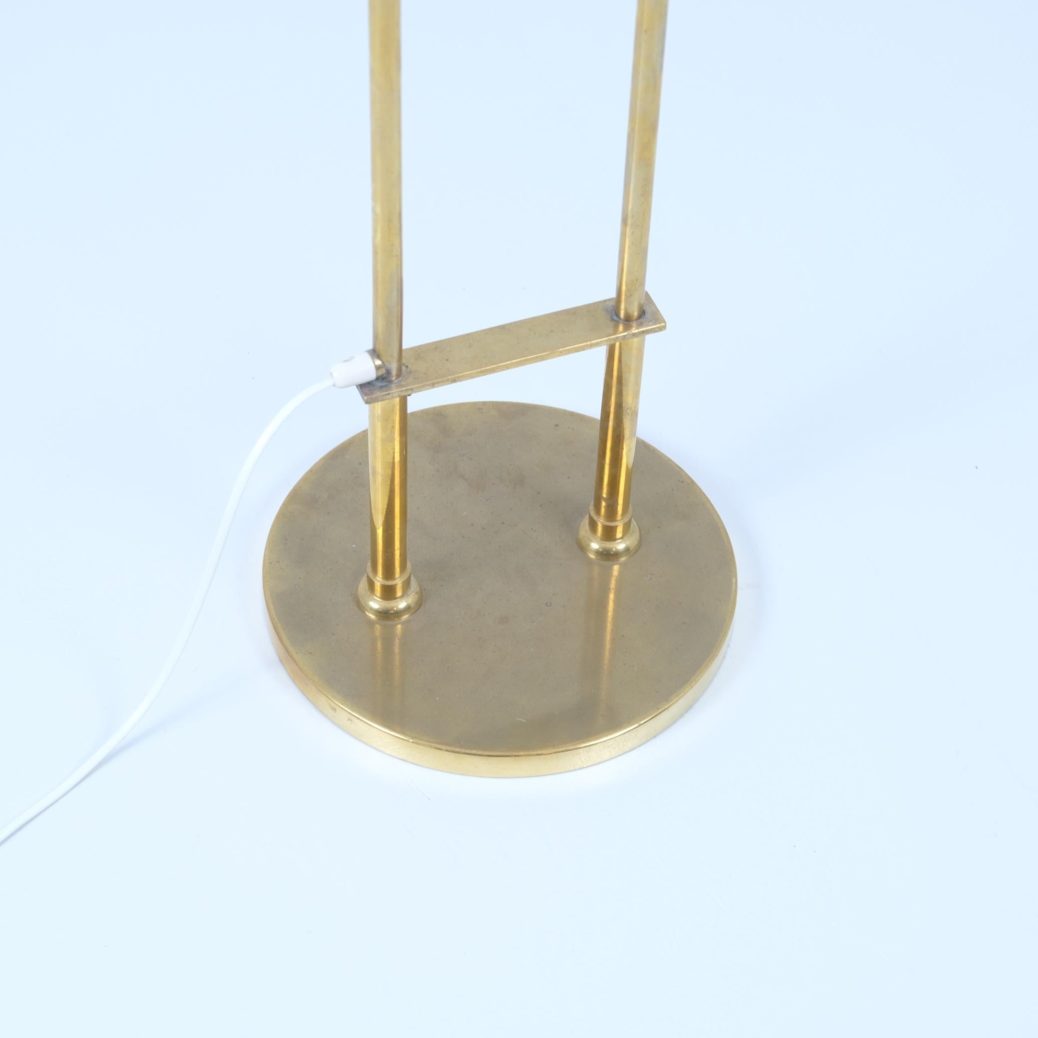 Exceptional Commissioned 'HOK' Paavo Tynell Floor Lamp in Brass, Taito 1948 In Good Condition For Sale In Helsinki, FI