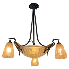 Eccezionale lampadario Art Deco "Crane" in ferro e vetro di Degué, Francia, anni 
20