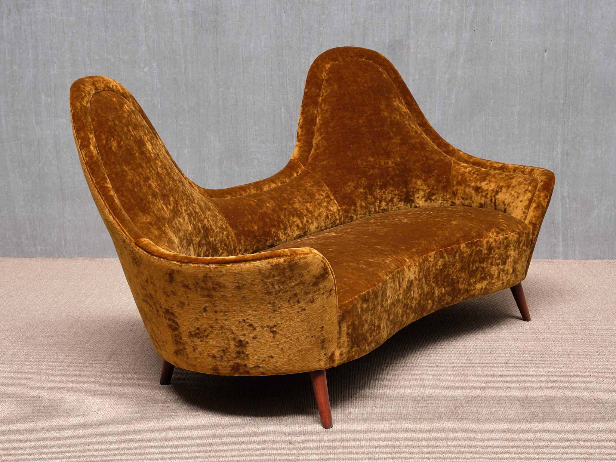 Tissu Exceptionnel canapé Cesar en velours Fadini Borghi, Italie, années 1950 en vente