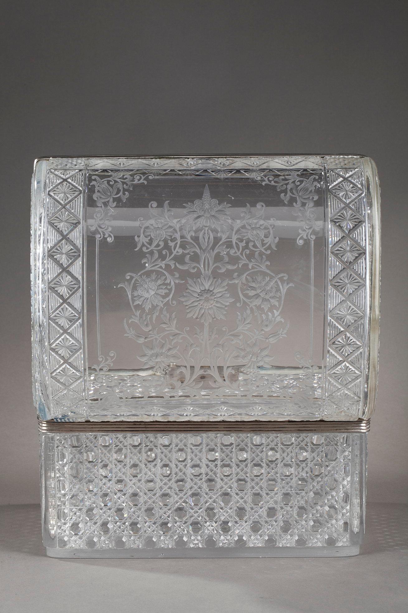 Exceptional Cut Crystal Rectangular Case from Baccarat, XIX Period 4