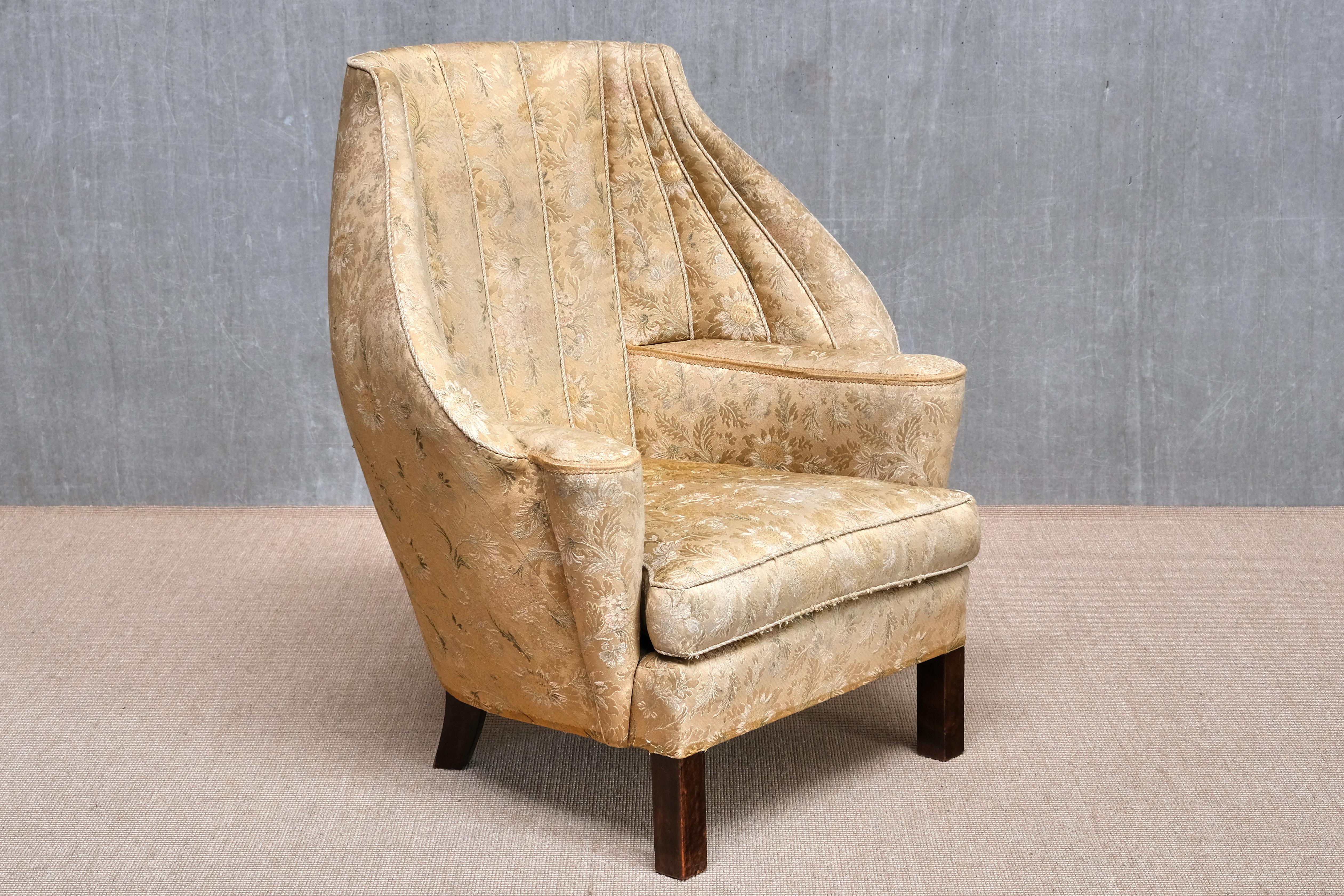 Exceptionnel fauteuil d'ébéniste danois à dossier en damas floral, années 1920 en vente 8