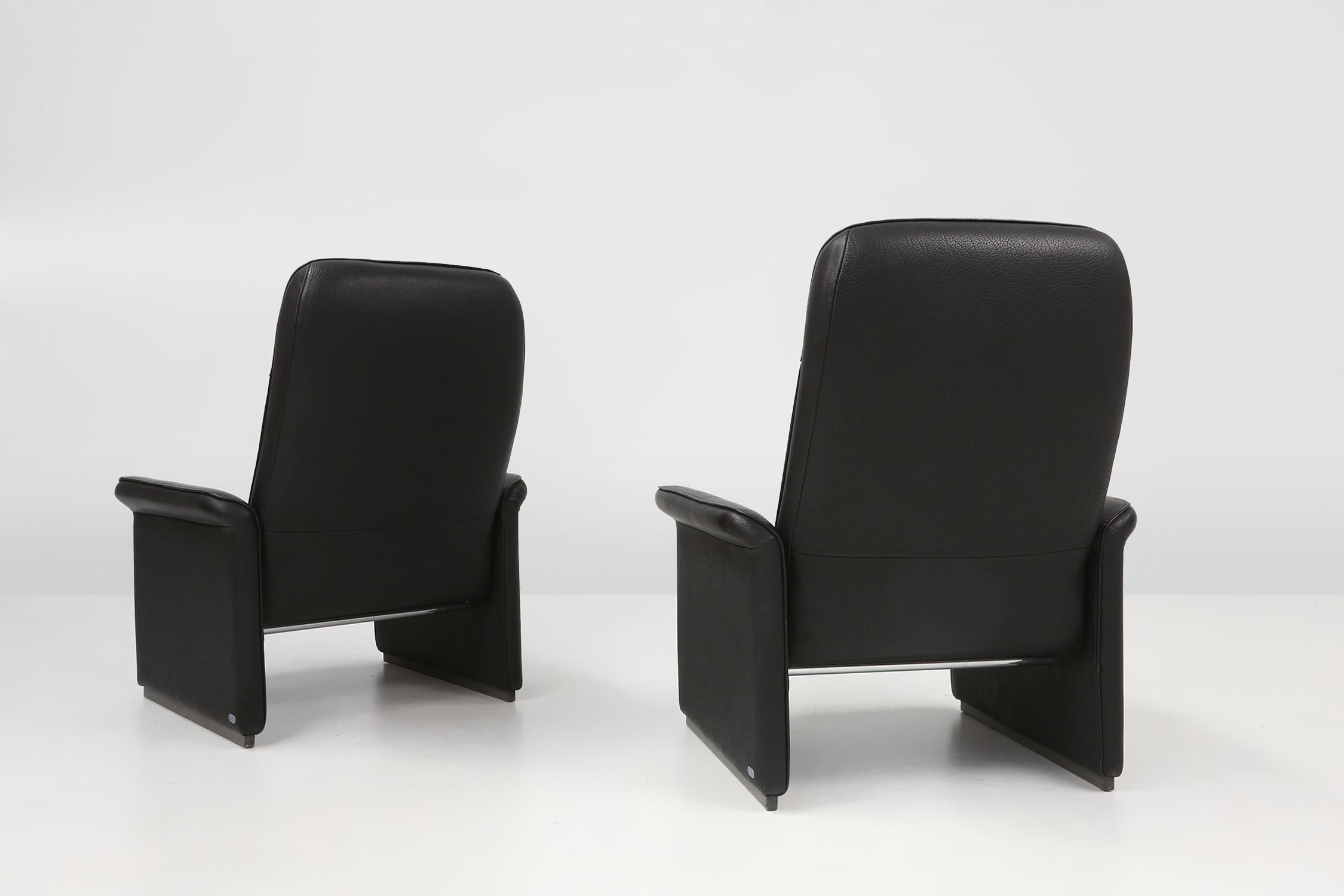 Exceptional De Sede DS50 lounge chair in black leather, Switzerland ca. 1980 For Sale 3