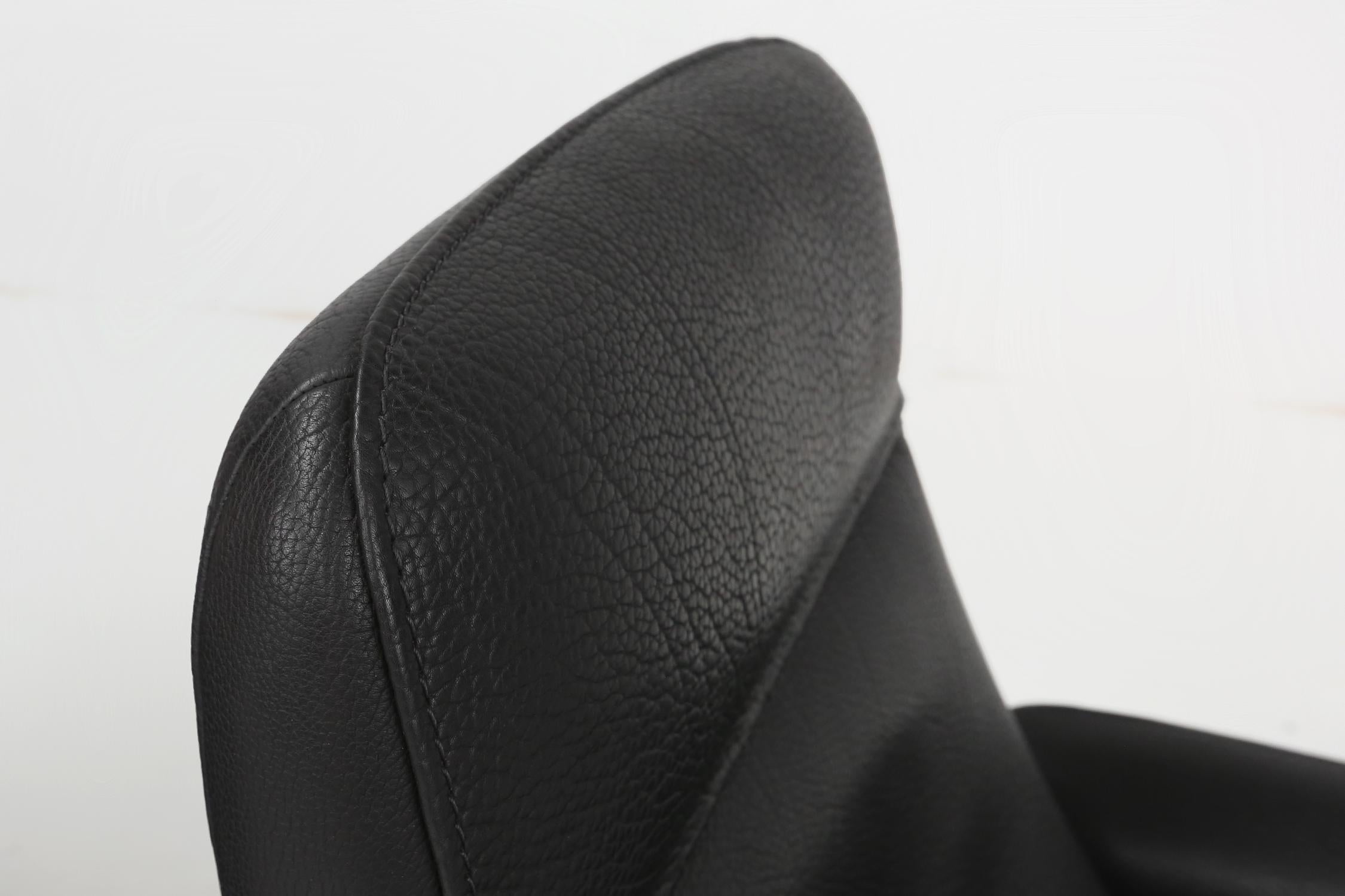 Exceptional De Sede DS50 lounge chair in black leather, Switzerland ca. 1980 For Sale 8