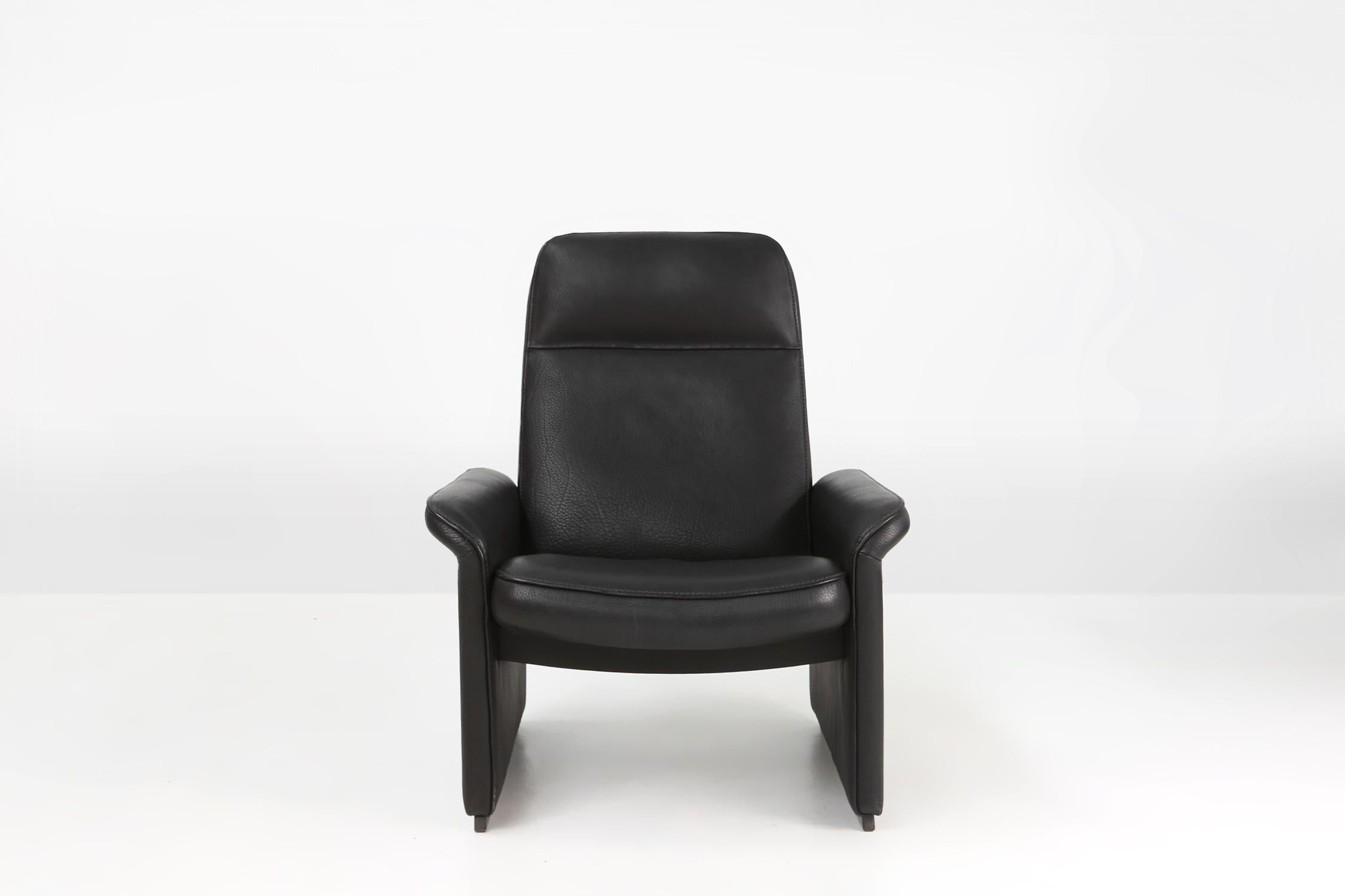 Swiss Exceptional De Sede DS50 lounge chair in black leather, Switzerland ca. 1980 For Sale