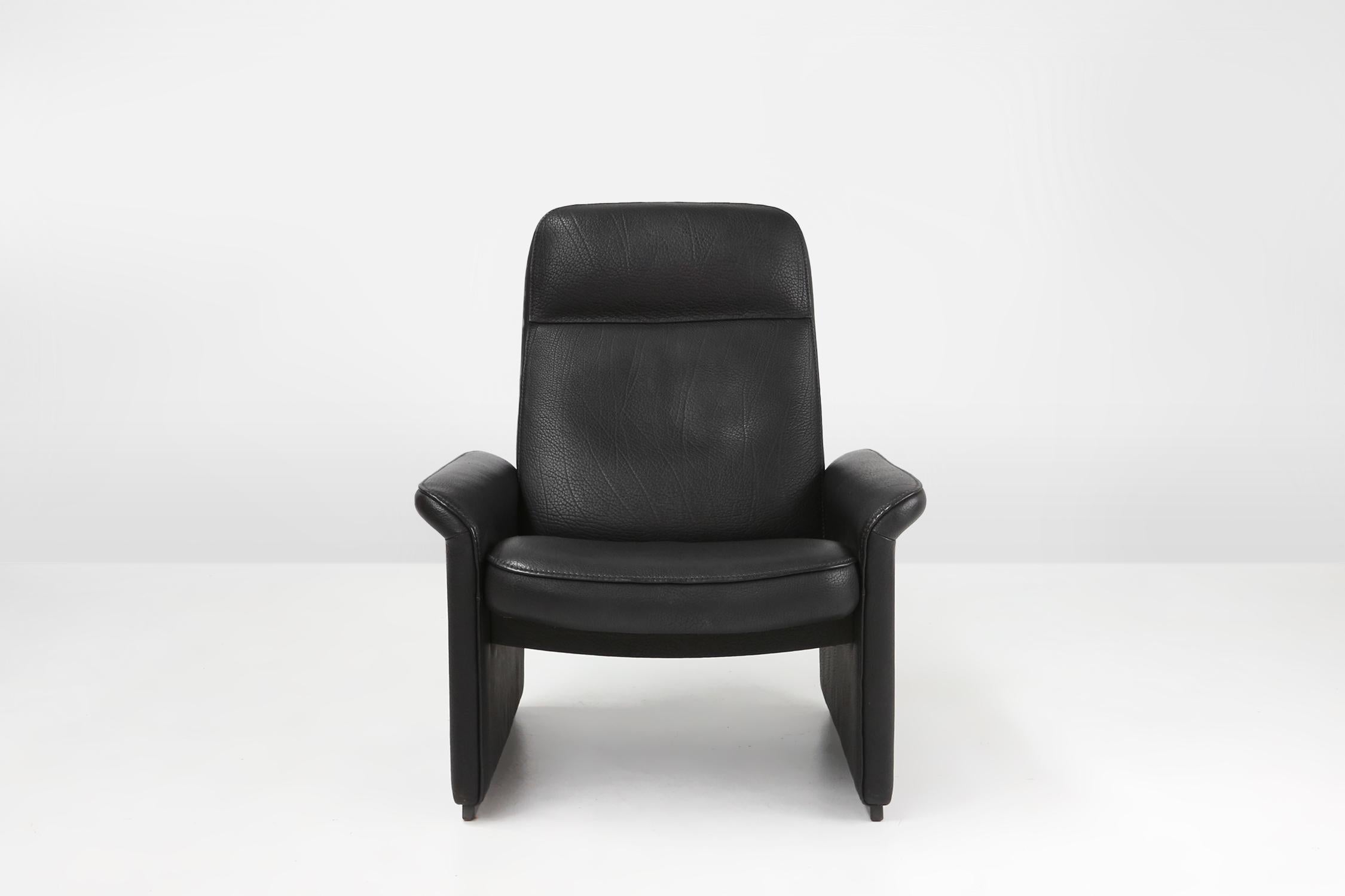 Swiss Exceptional De Sede DS50 lounge chair in black leather, Switzerland ca. 1980 For Sale