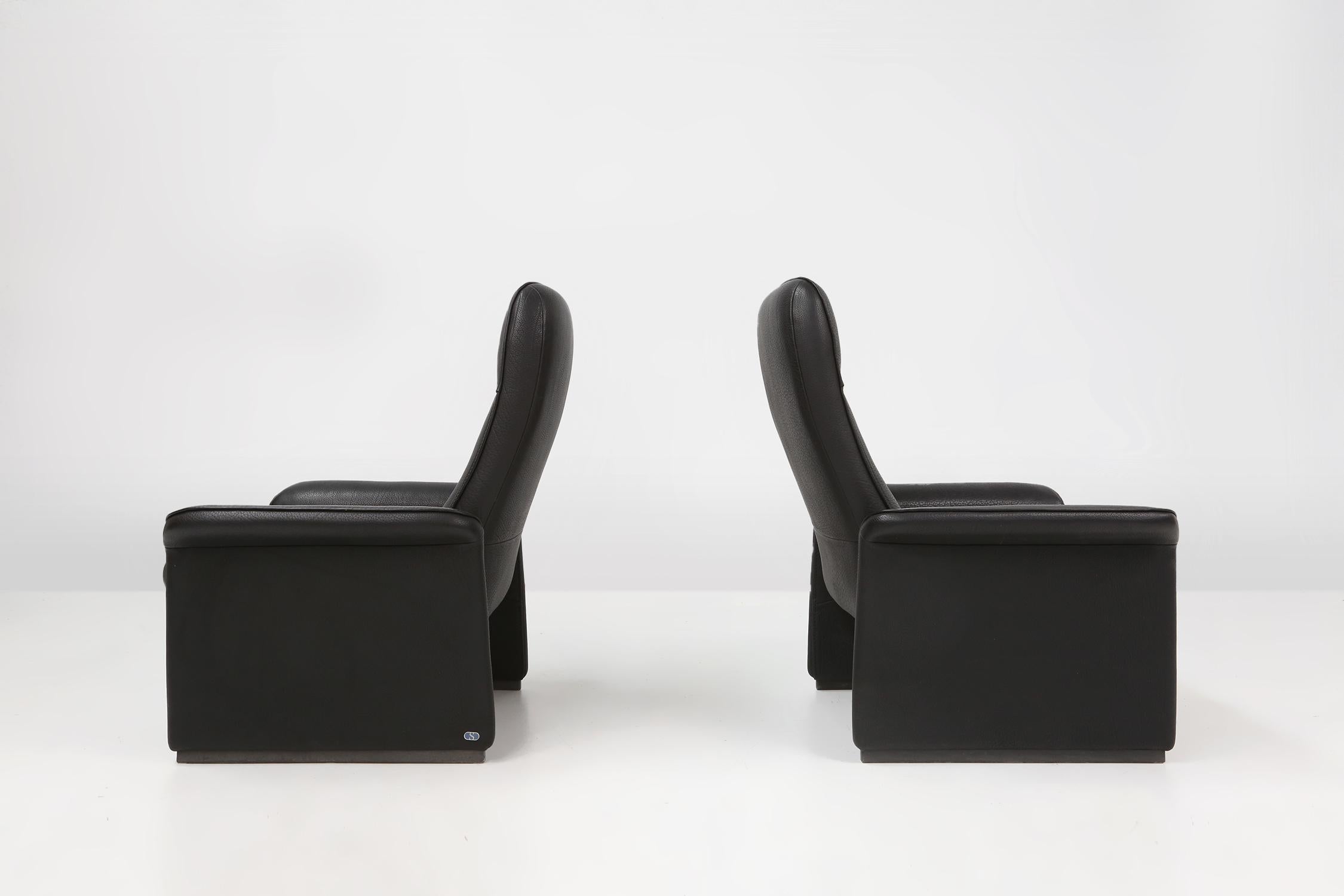 Exceptional De Sede DS50 lounge chair in black leather, Switzerland ca. 1980 For Sale 1