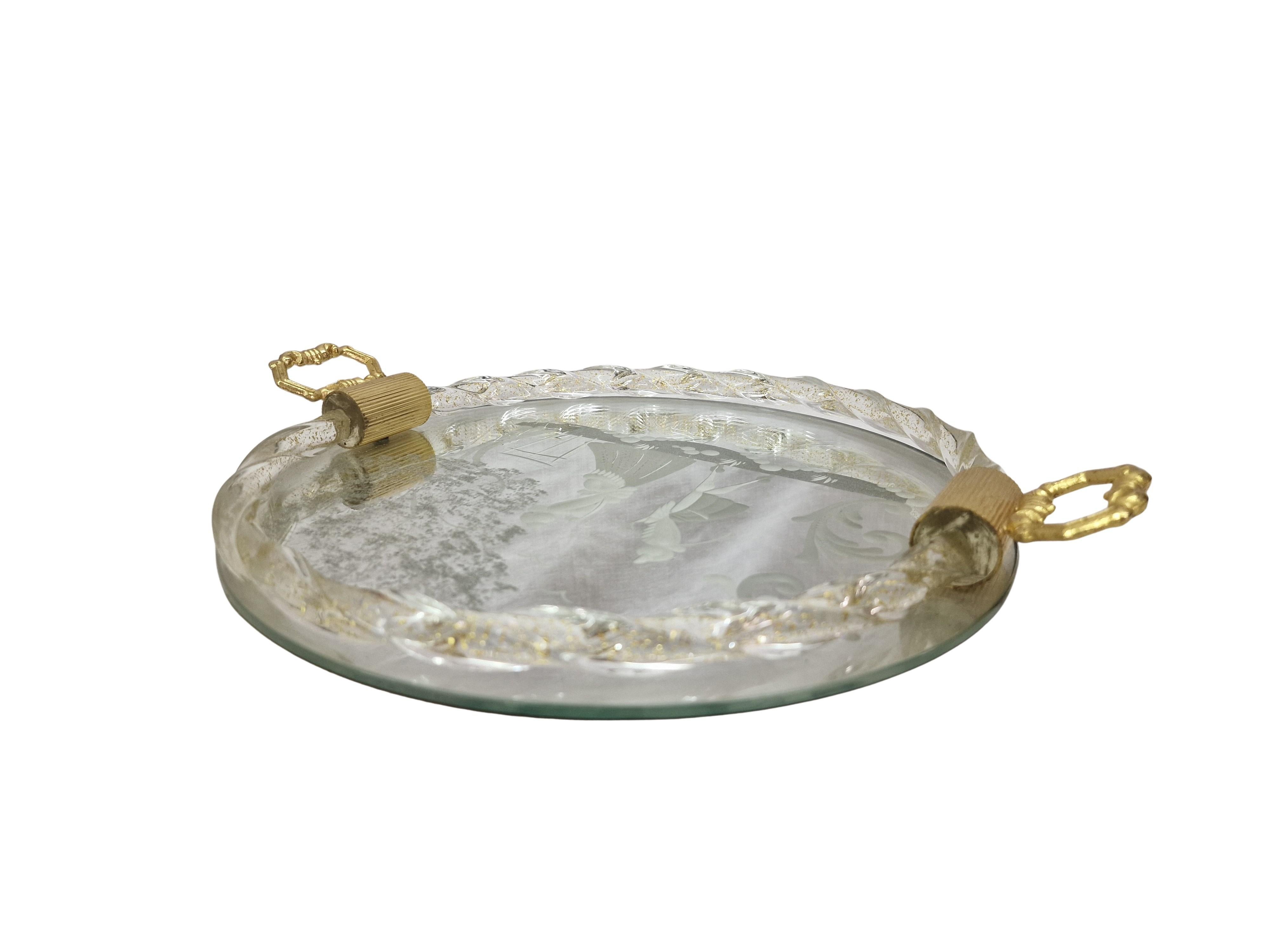 italien Exceptionnel plateau décoratif en miroir, verre taillé à la main, années 1970, Murano, Italie en vente