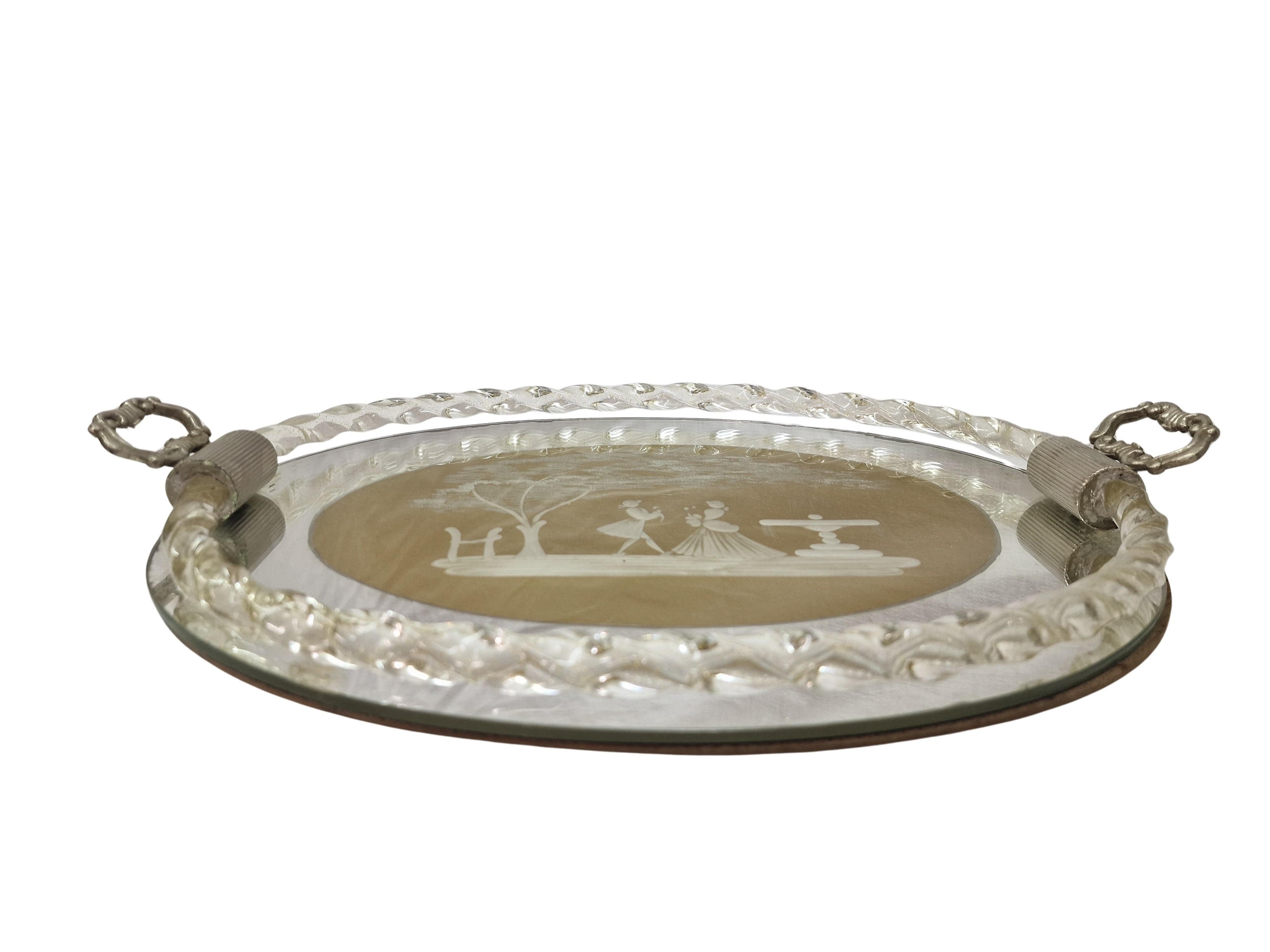 Fait main Exceptionnel plateau décoratif en miroir, verre taillé à la main, années 1970, Murano, Italie en vente