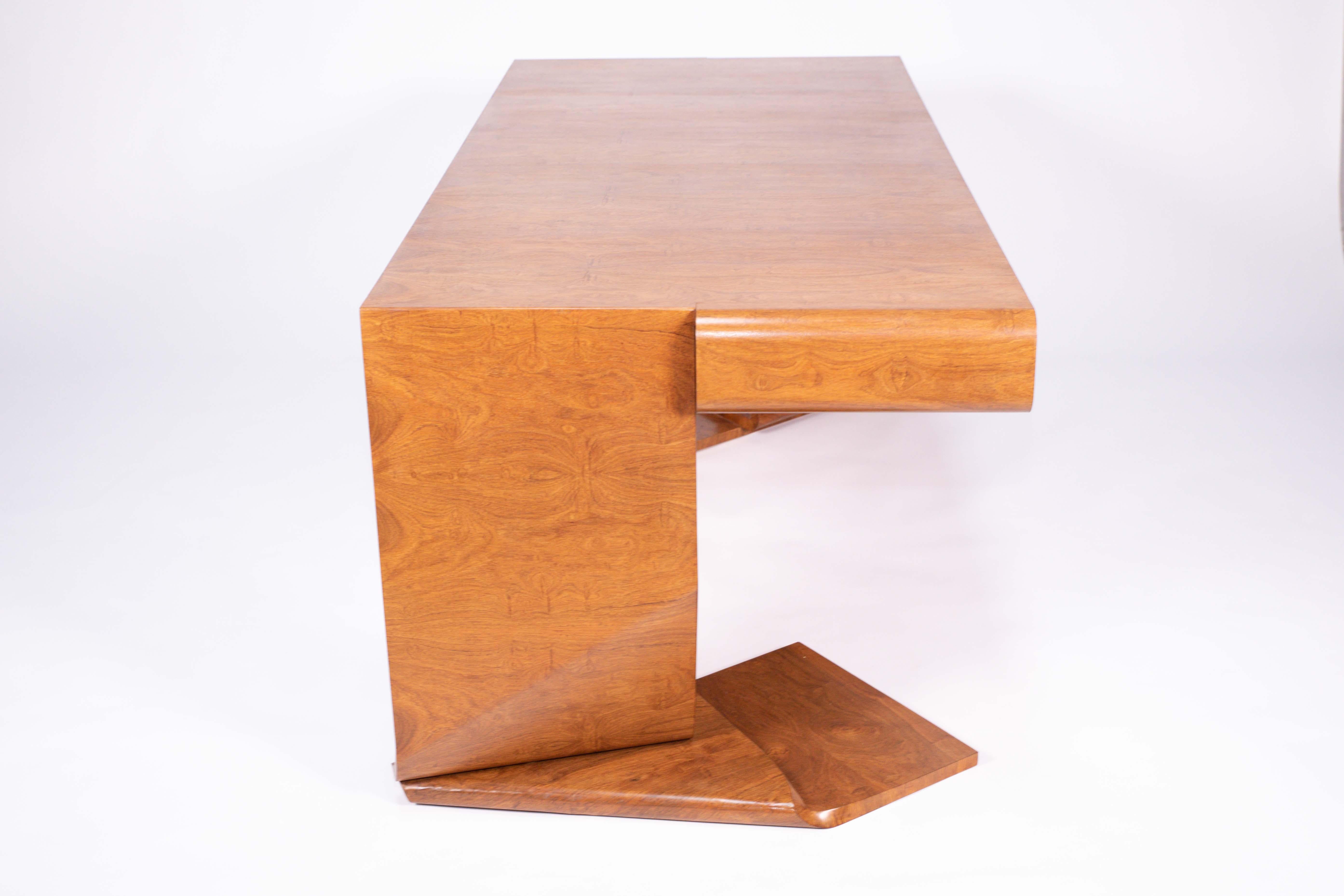 Exceptional Desk by the Parisian Group Xylos, 1982 6