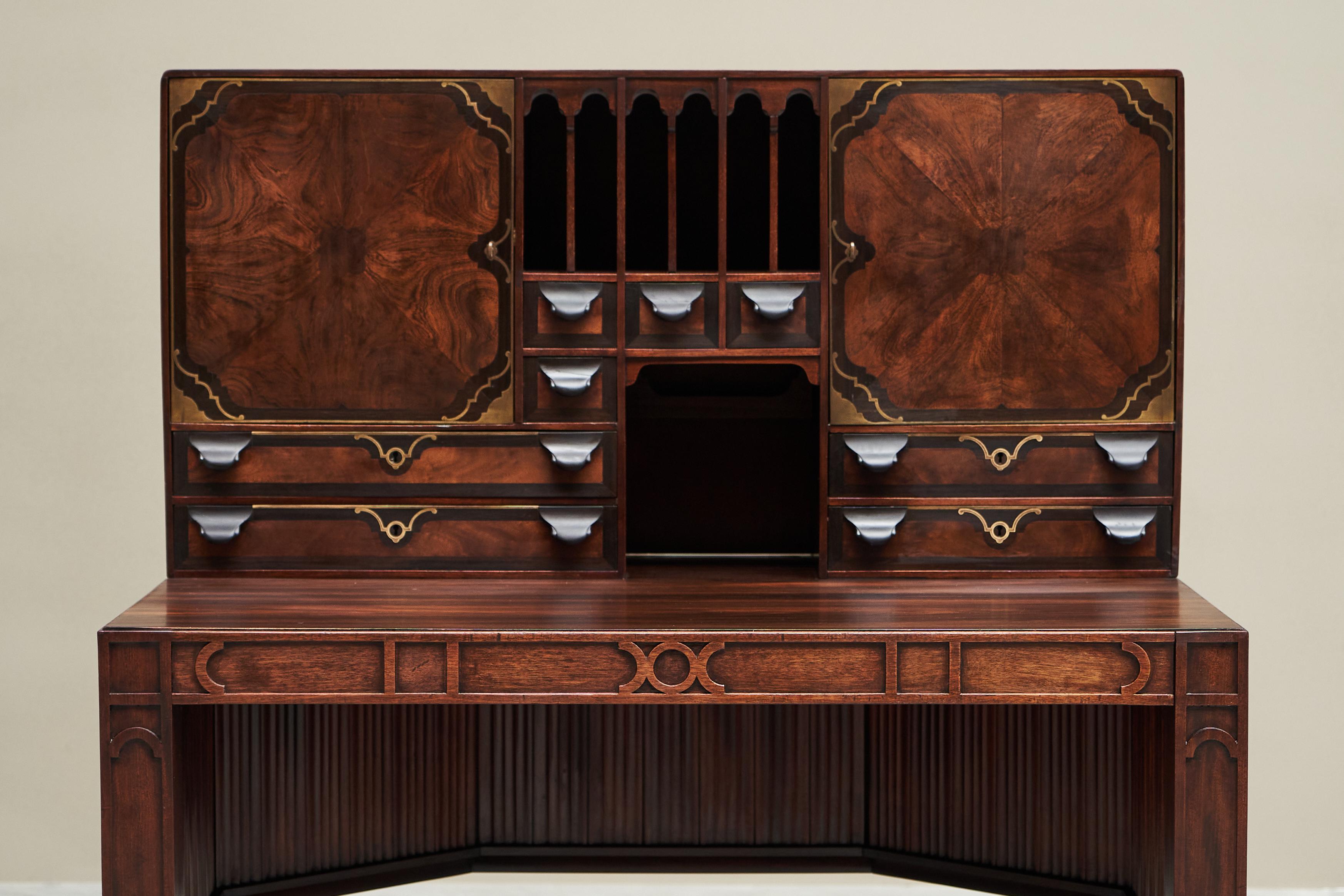 Exceptional Desk in Mahogany, Walnut, Ebony and Brass Early 20th Century For Sale 14