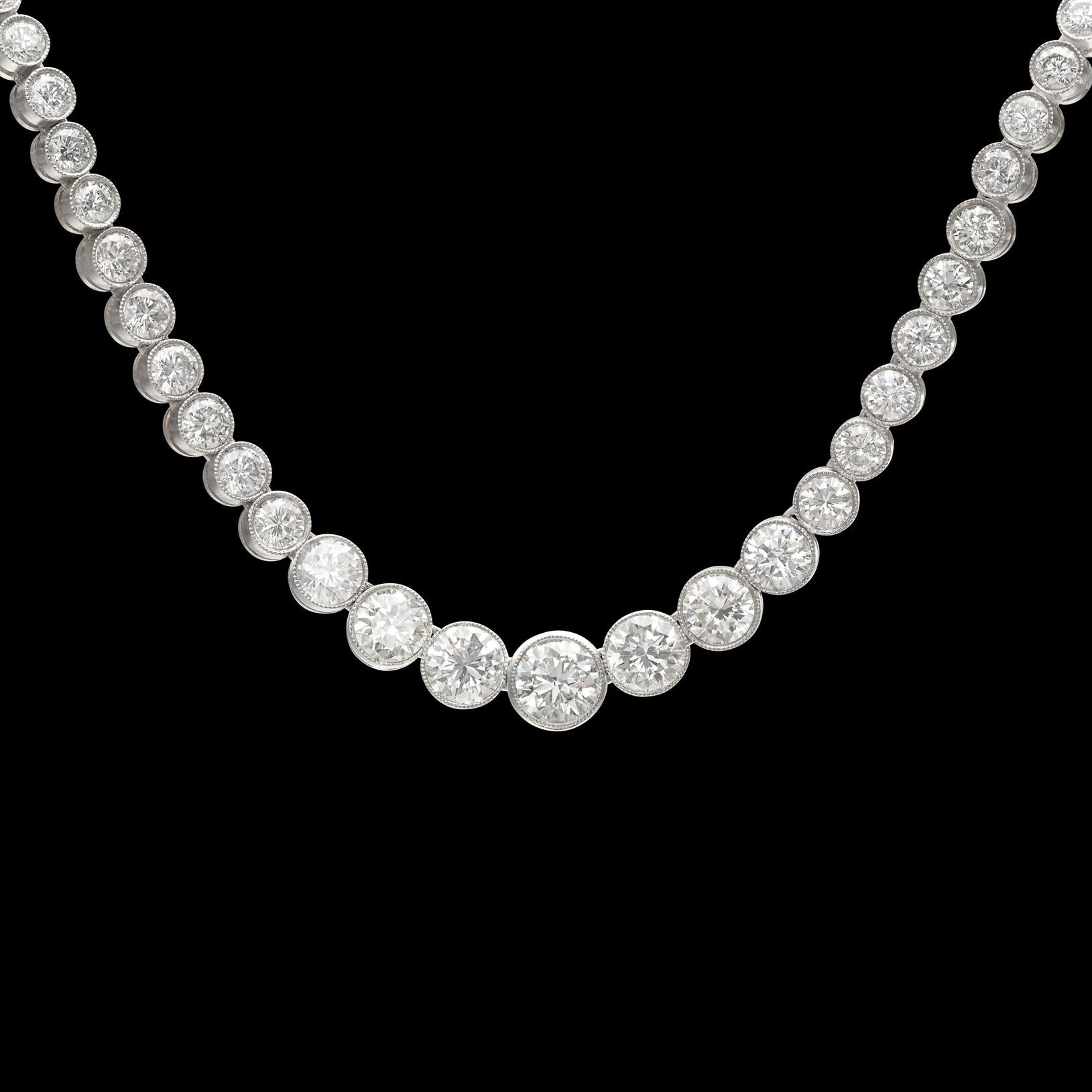 Round Cut Exceptional Diamond and Platinum Rivière Necklace