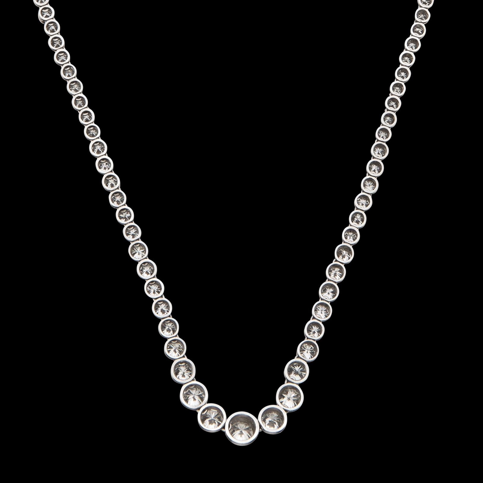 Women's or Men's Exceptional Diamond and Platinum Rivière Necklace For Sale