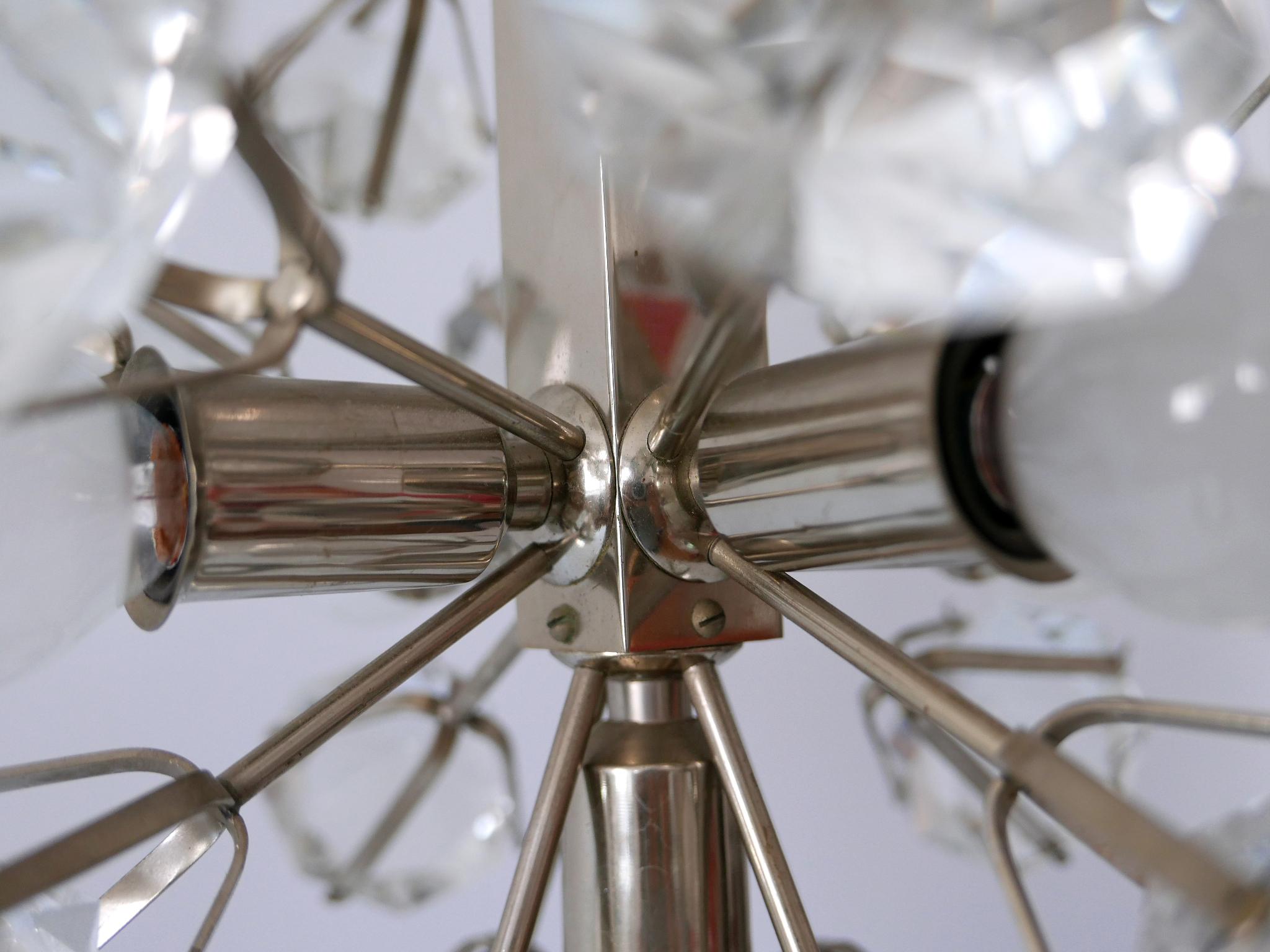 Außergewöhnlicher Diamantförmiger großer Kristallglas-Kronleuchter von Bakalowits & Sons im Angebot 11